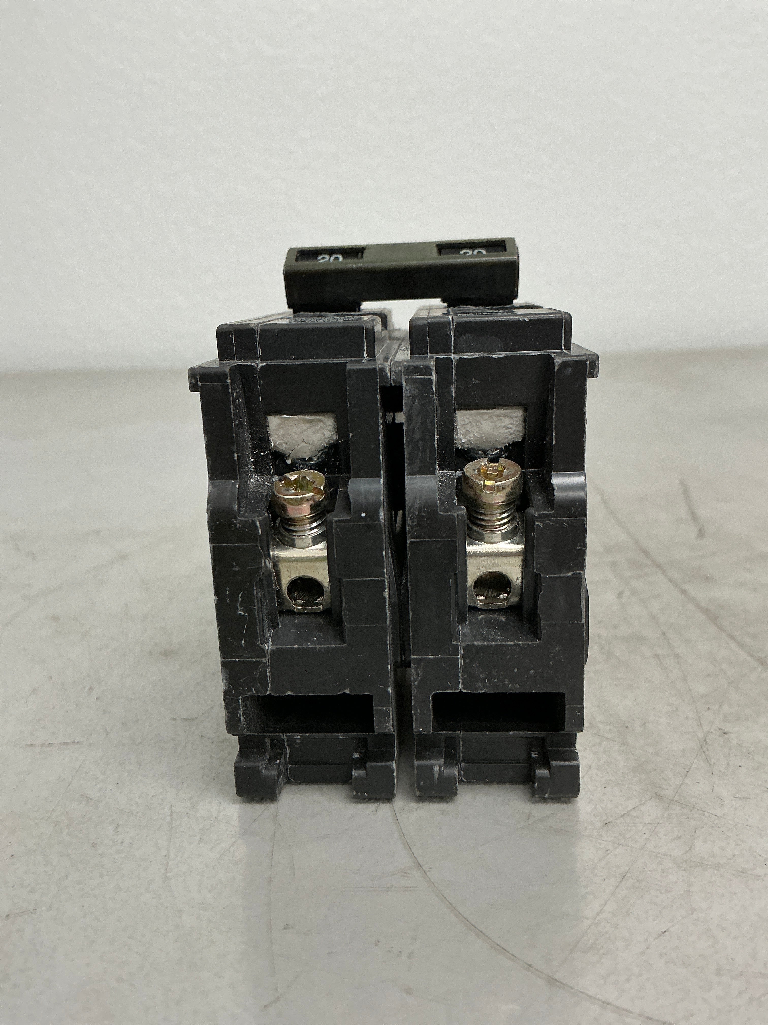 Used Siemens BQ2B020 2 Pole, 20 Amps, 240 Volts