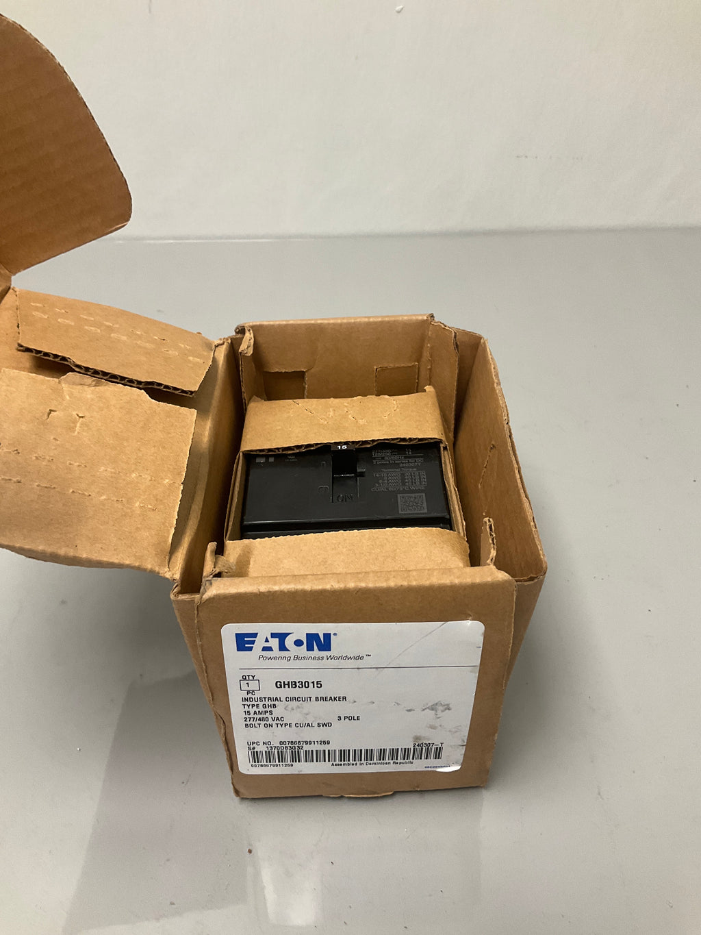 New Eaton GHB3015 3 Pole, 15 Amps, 480 Volts Circuit Breaker