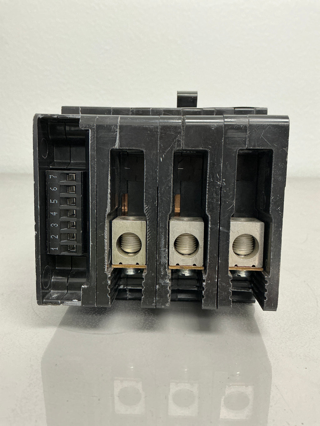 Used EGB34035SA 35 Amps, 480 Volts, 3 Poles