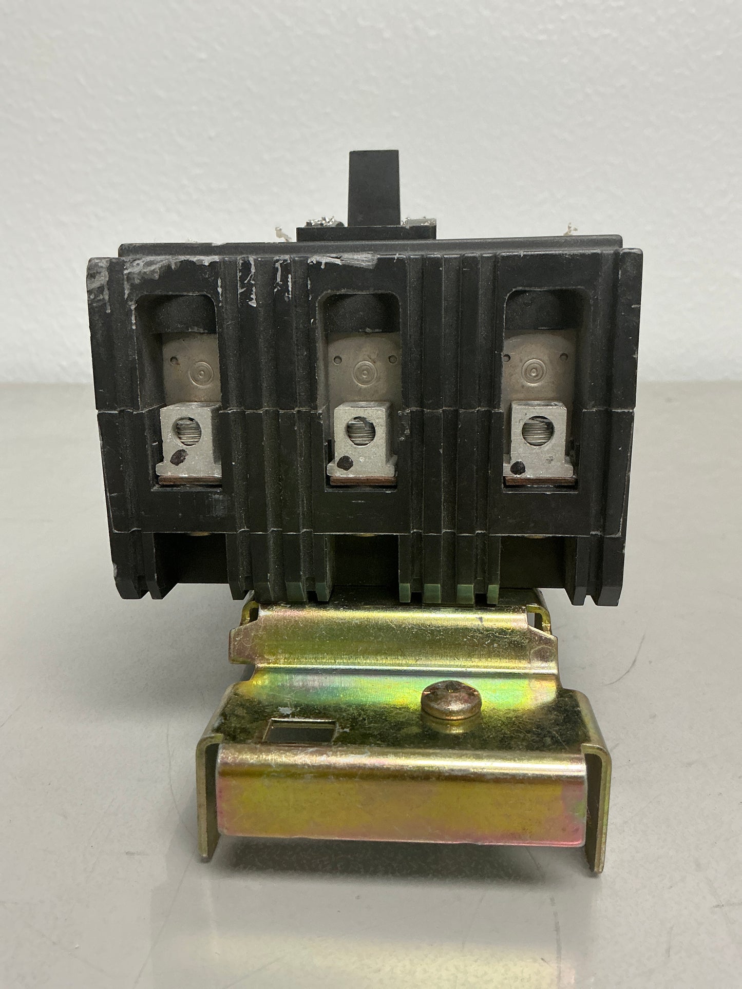 *CHIPPED* Used Square D FA34030 3 Pole, 480 Volts, 30 Amps