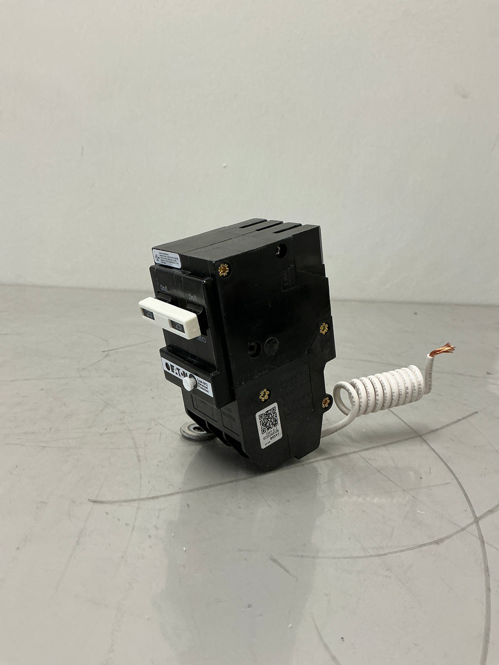 New Eaton BRN225GF 2 Pole 25 Amps, 120/240 Volts Circuit Breaker