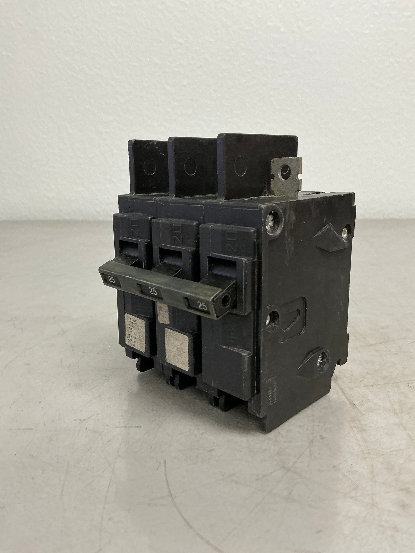Used Siemens BQ3B025 3 Pole, 25 Amps, 240 Volts