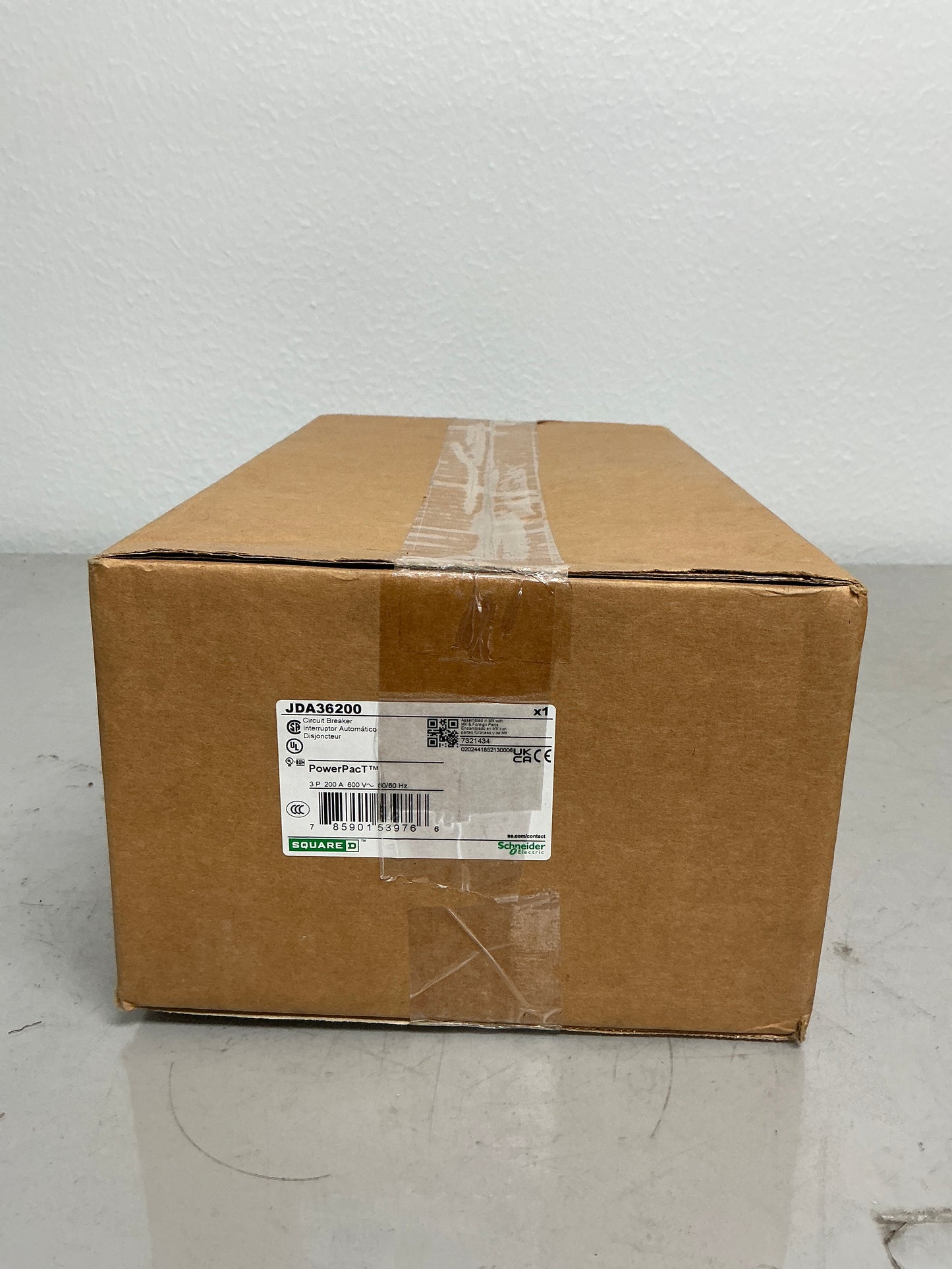 New Square D JDA36200 3 Pole, 200 Amps, 600 Volts