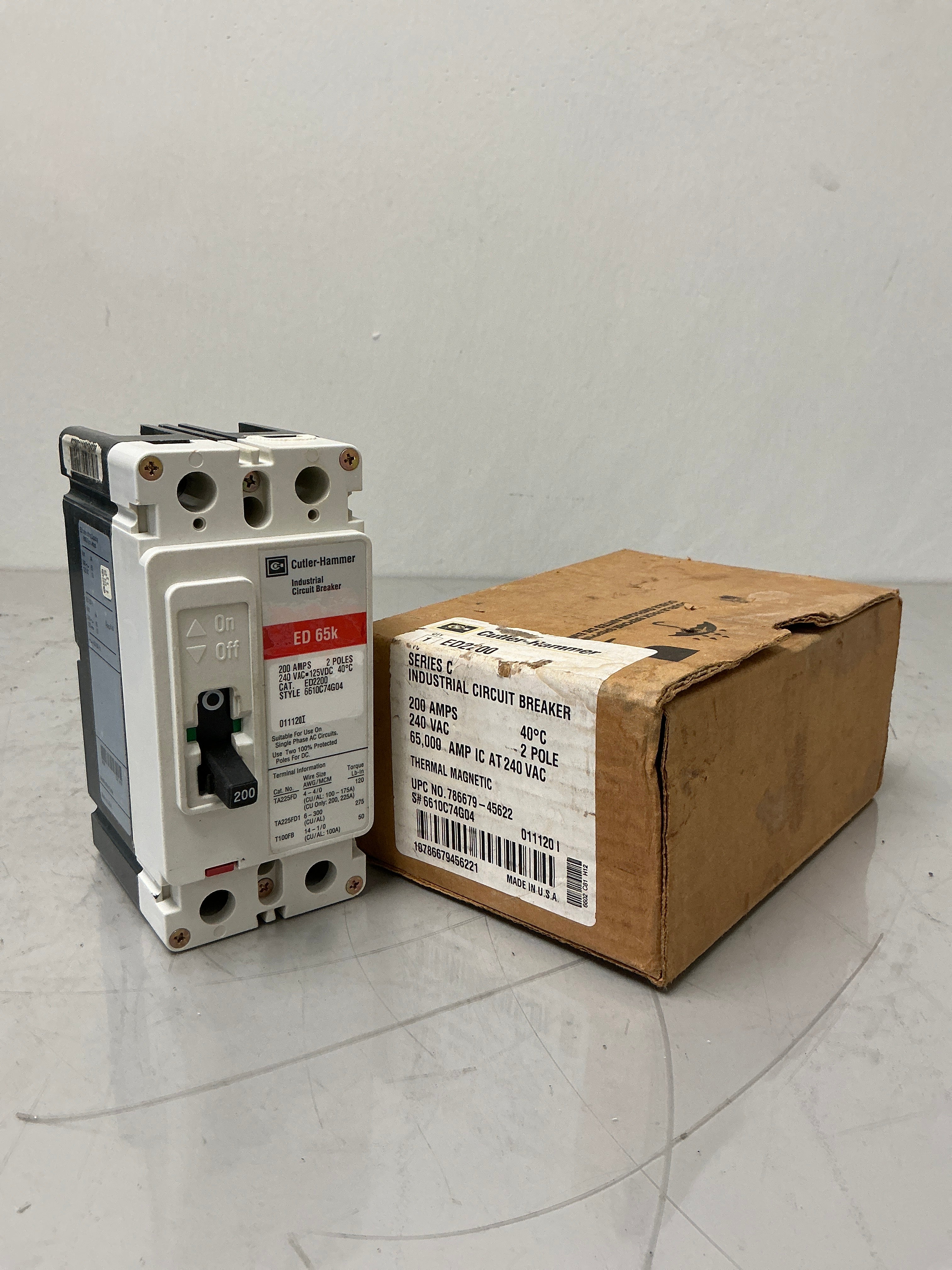New ED2200 2 Pole, 200 Amps, 240 Volts Circuit Breaker