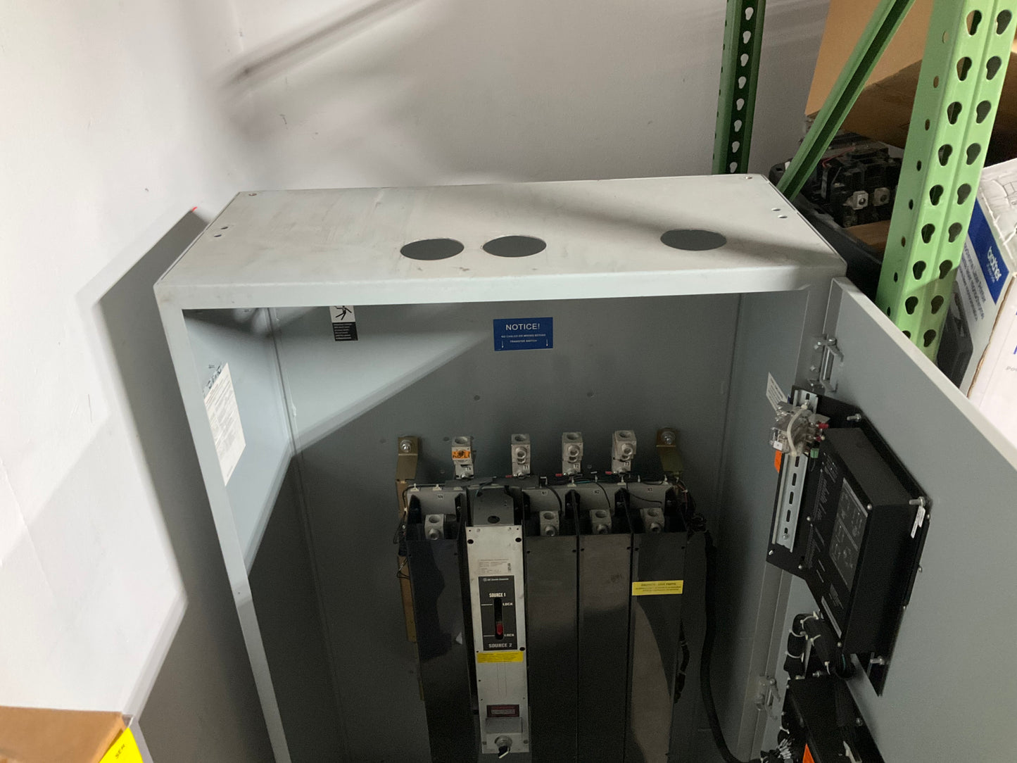 Used GE 600 Amp Non-Automatic Transfer Switch