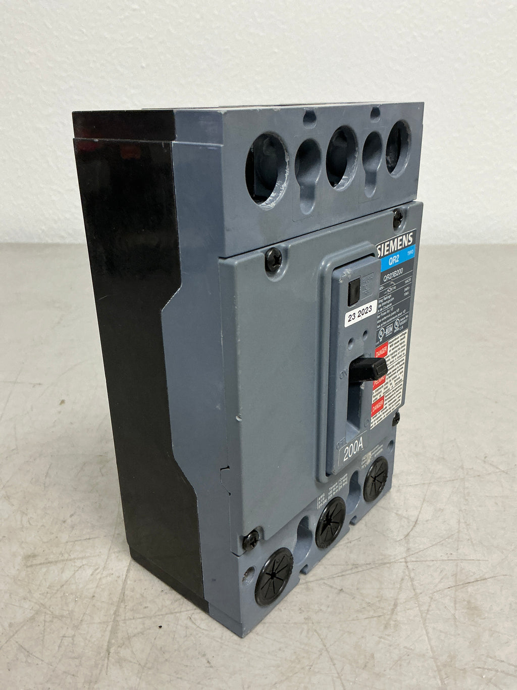Used Siemens QR23B200 3 Pole, 200 Amps, 240V Circuit Breaker
