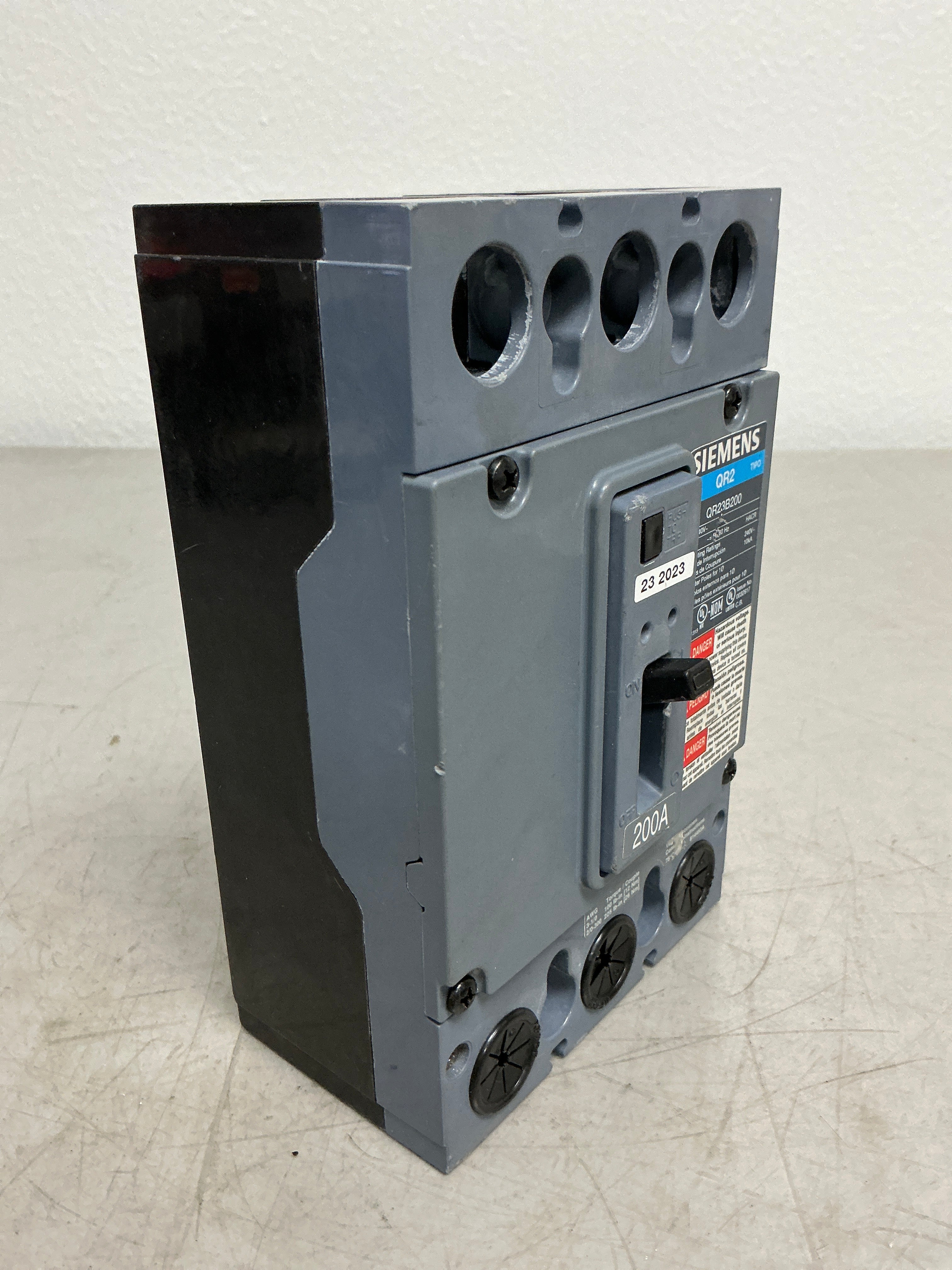 Used Siemens QR23B200 3 Pole, 200 Amps, 240V Circuit Breaker