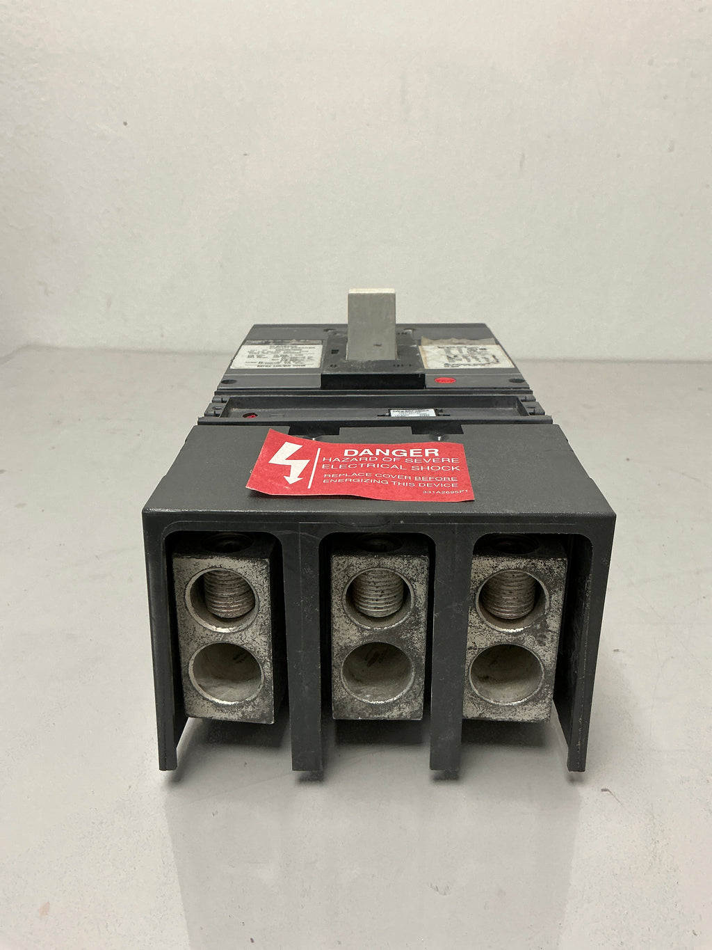 Used GE SGHA36AT0600 3 Pole, 600 Amps, 600 Volts, Circuit Breaker