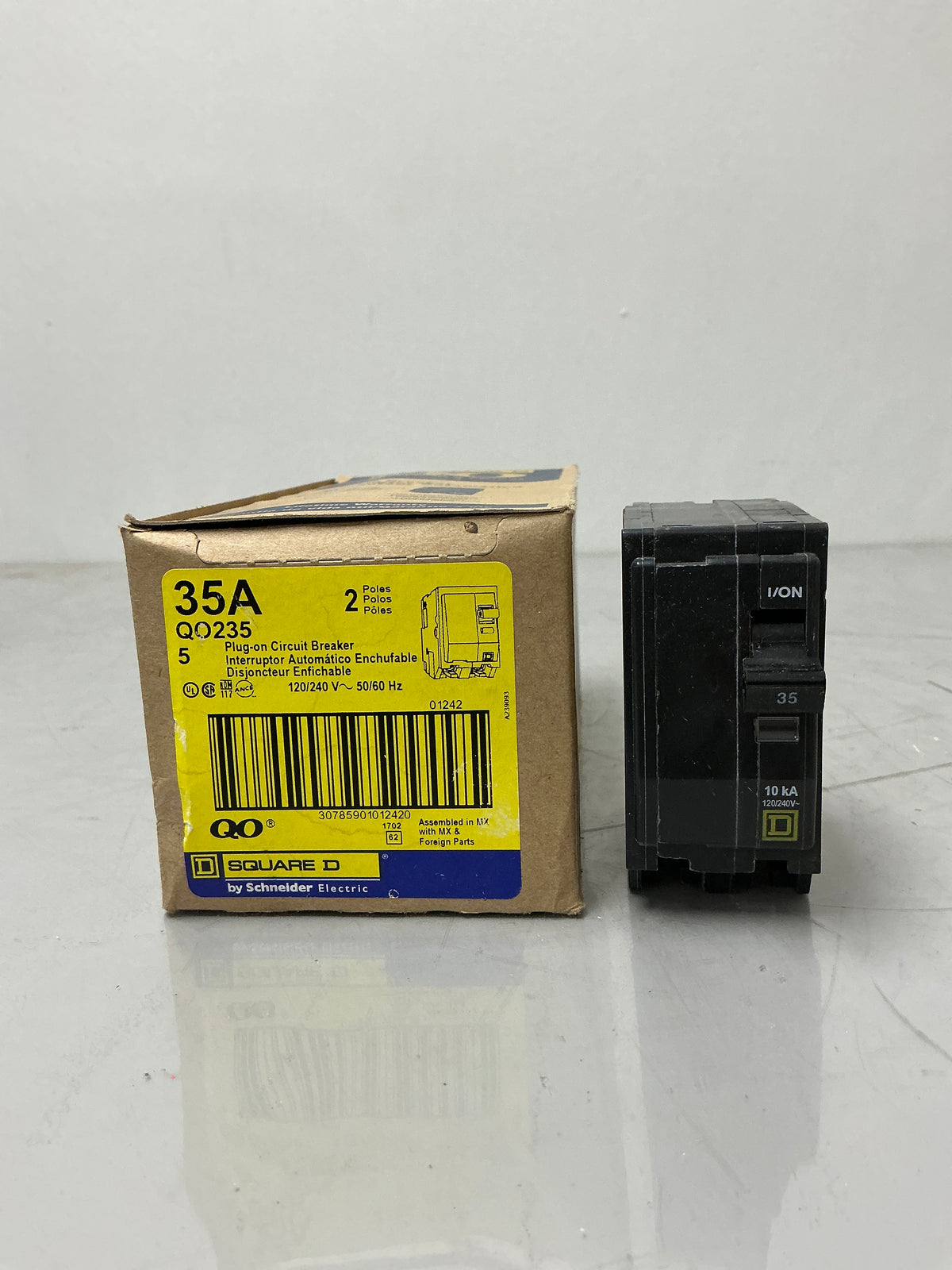 New Square D QO235 2 Pole, 35 Amps, 240 Volts, Circuit Breaker
