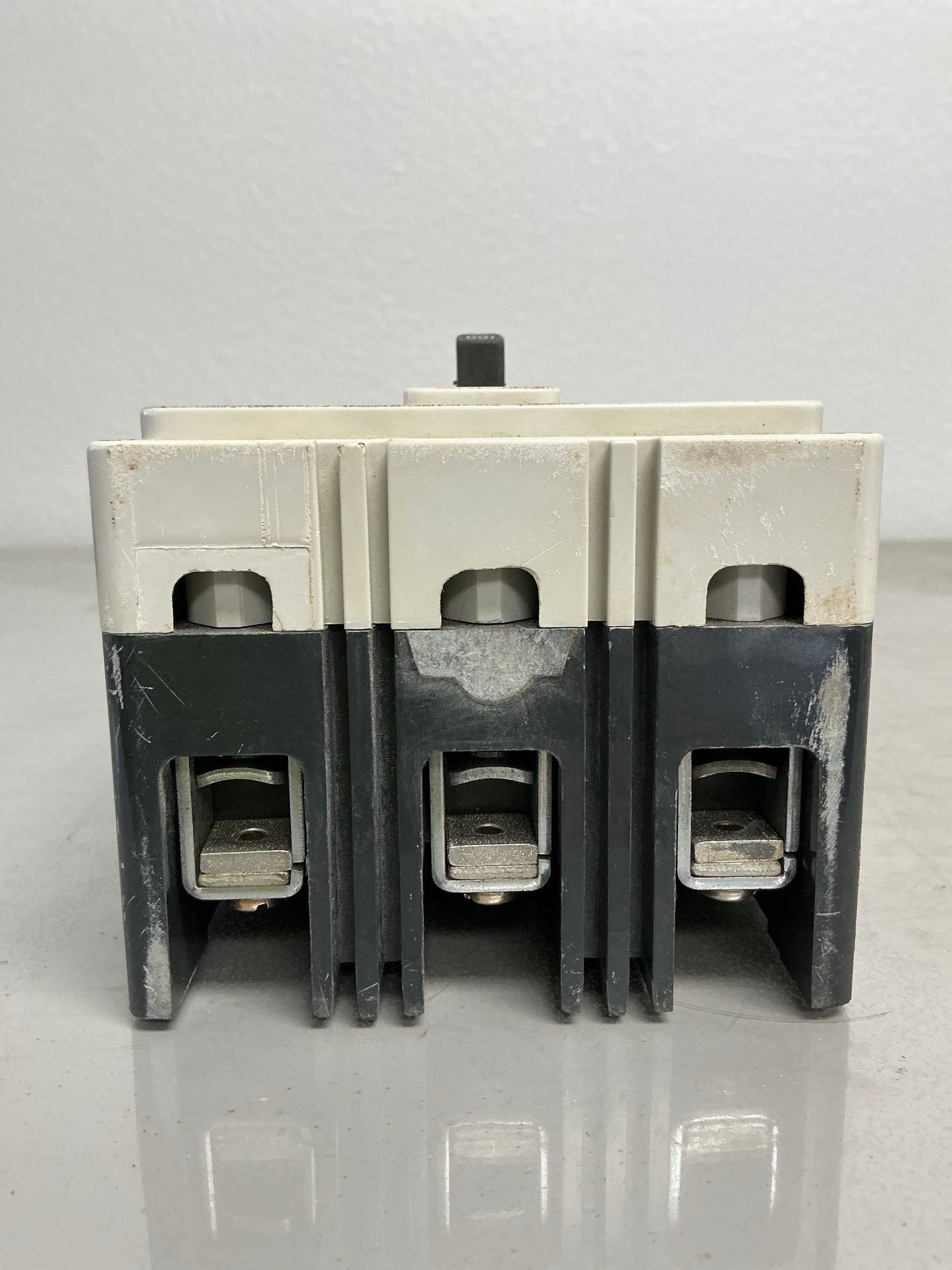 Used Eaton FDB3100L 3 Poles, 100 Amps, 600 Volts