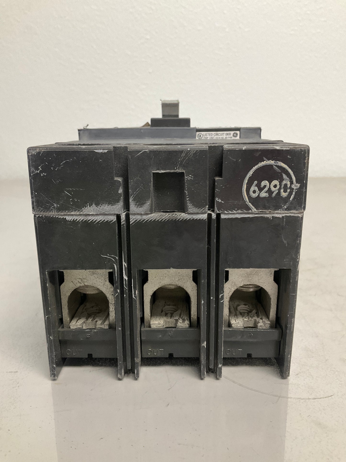 *CHIPPED* Used SFLA36ATO250 3 Pole, 250 Amps, 600 Volts