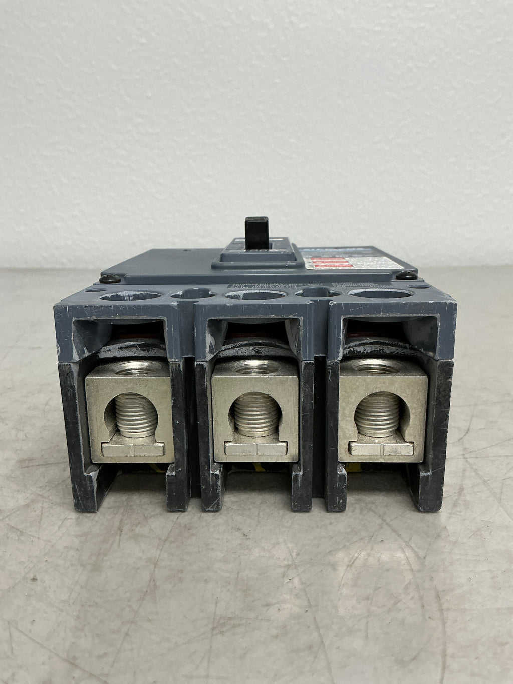 New Siemens QR23B125 3 Pole, 125 Amps, 240 Volts Circuit Breaker