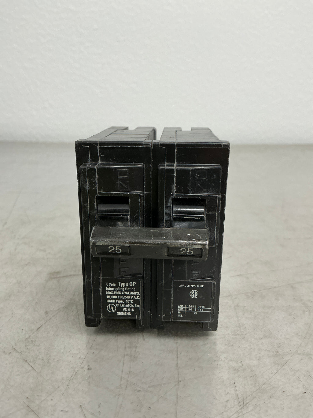 Used Siemens Q225 2 Pole, 25 Amps, 240 Volts