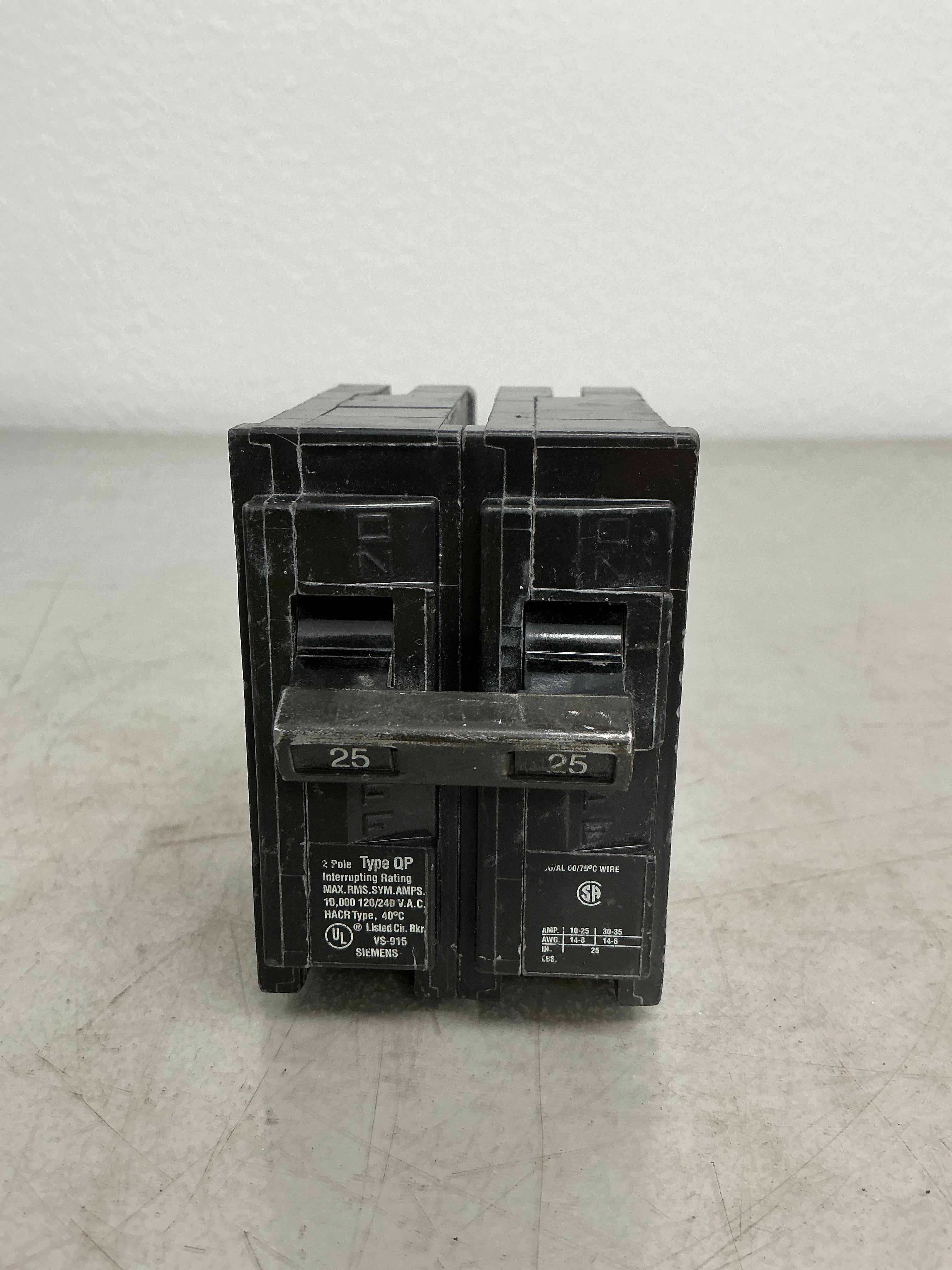 Used Siemens Q225 2 Pole, 25 Amps, 240 Volts