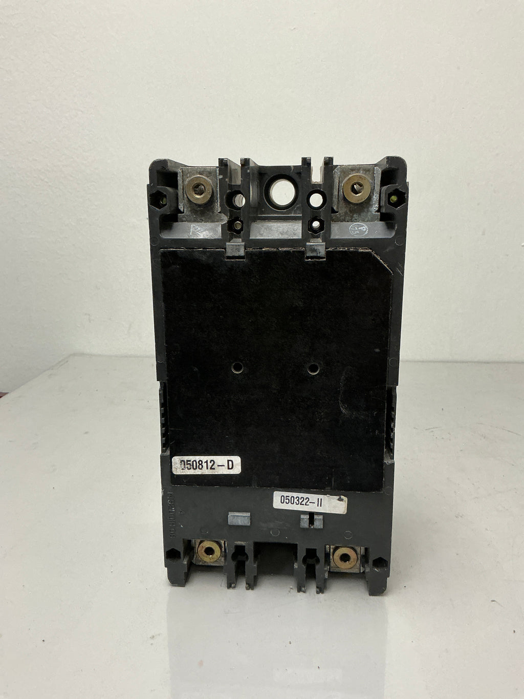 Used Cutler-Hammer KD2400 2 Pole, 400 Amps, 600 Volts, Circuit Breaker