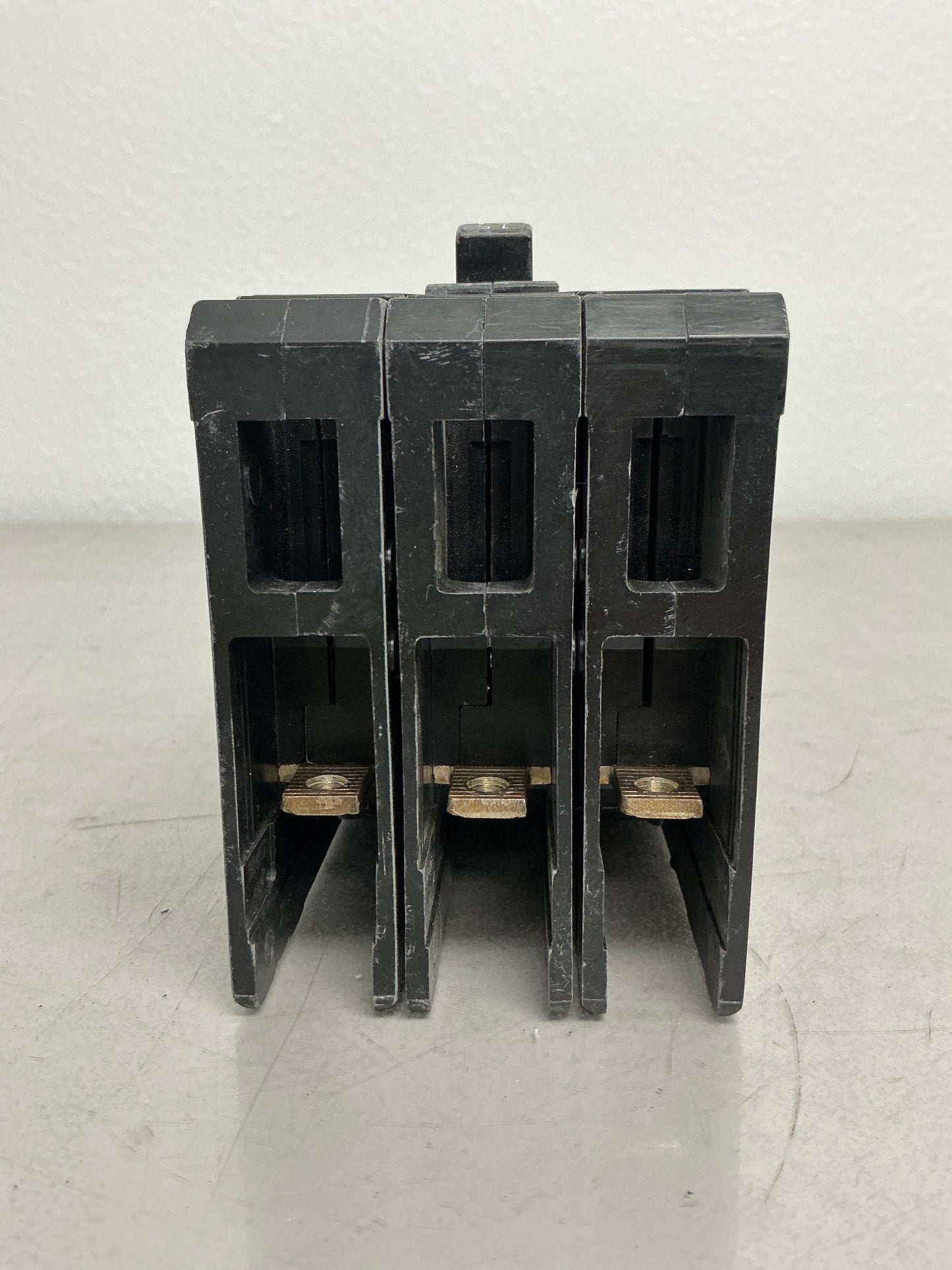 Used Siemens CED63B015 3 Pole, 15 Amps, 600 Volts