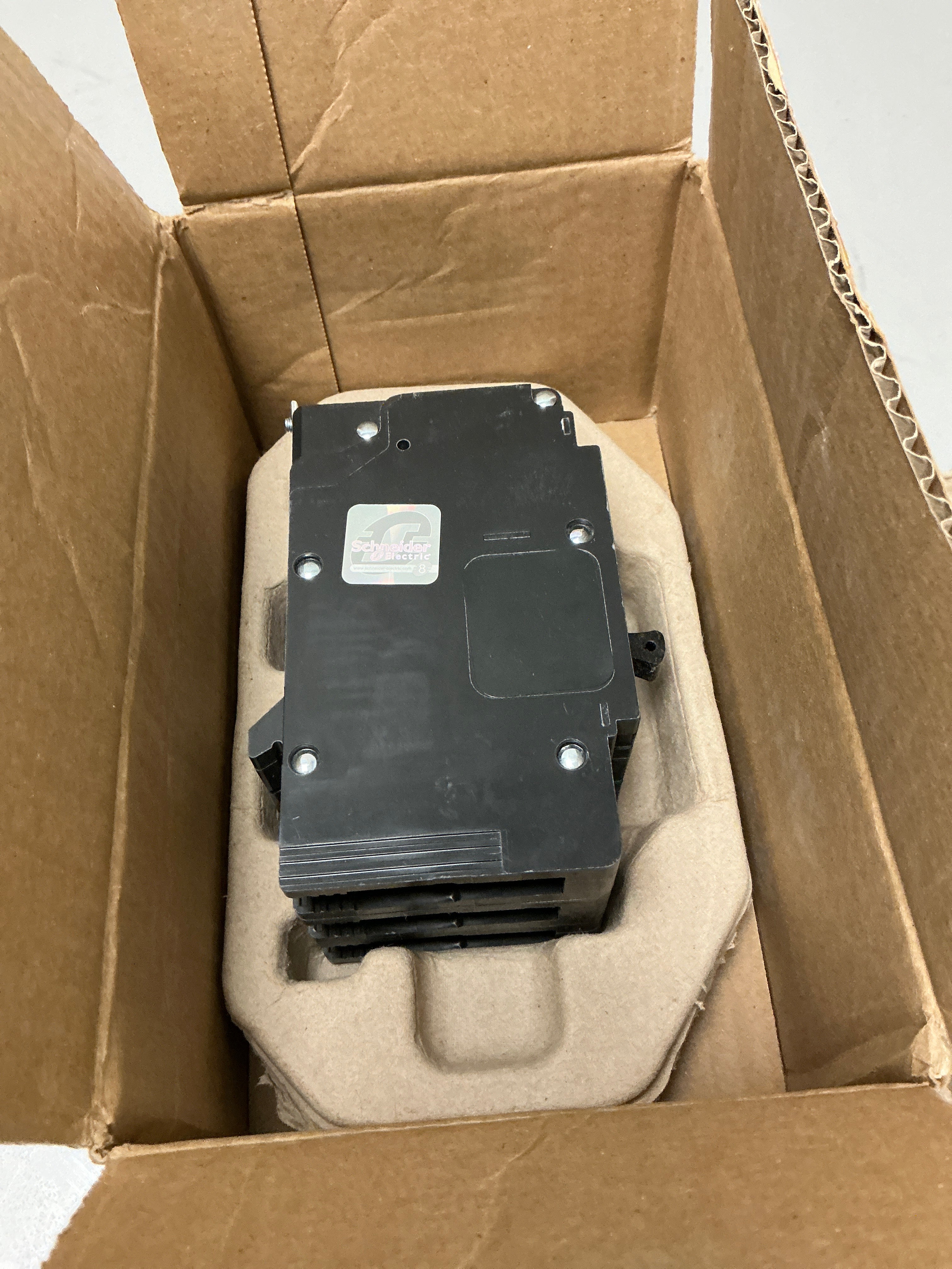 New Square D EDB34015 3 Pole, 15 Amps, 480 Volts Circuit Breaker