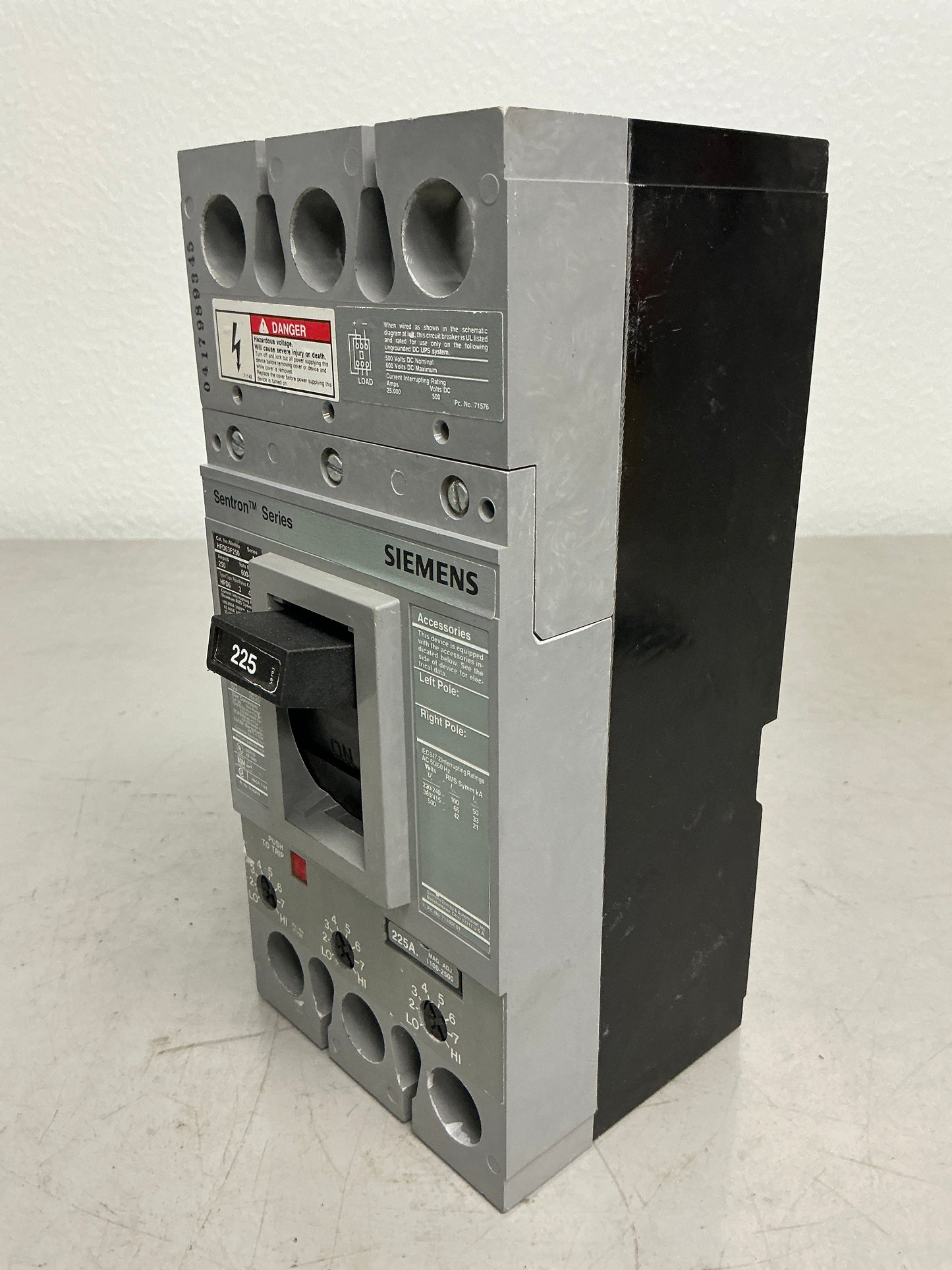 Used Siemens HFD63B225 225 Amps, 3 Pole, 600 Volts