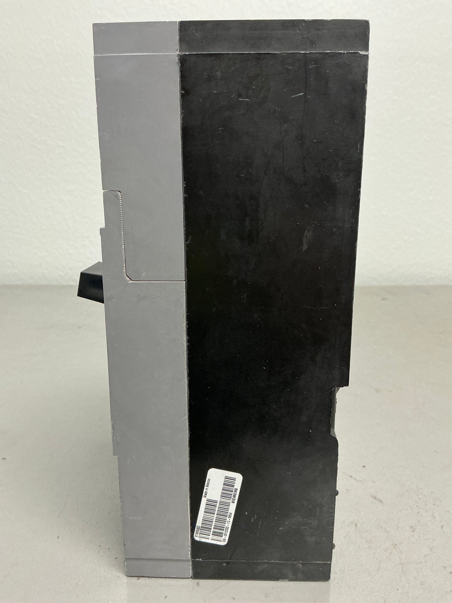 Used HFD63B100 600 Volts, 100 Amps, 3 Poles Breaker