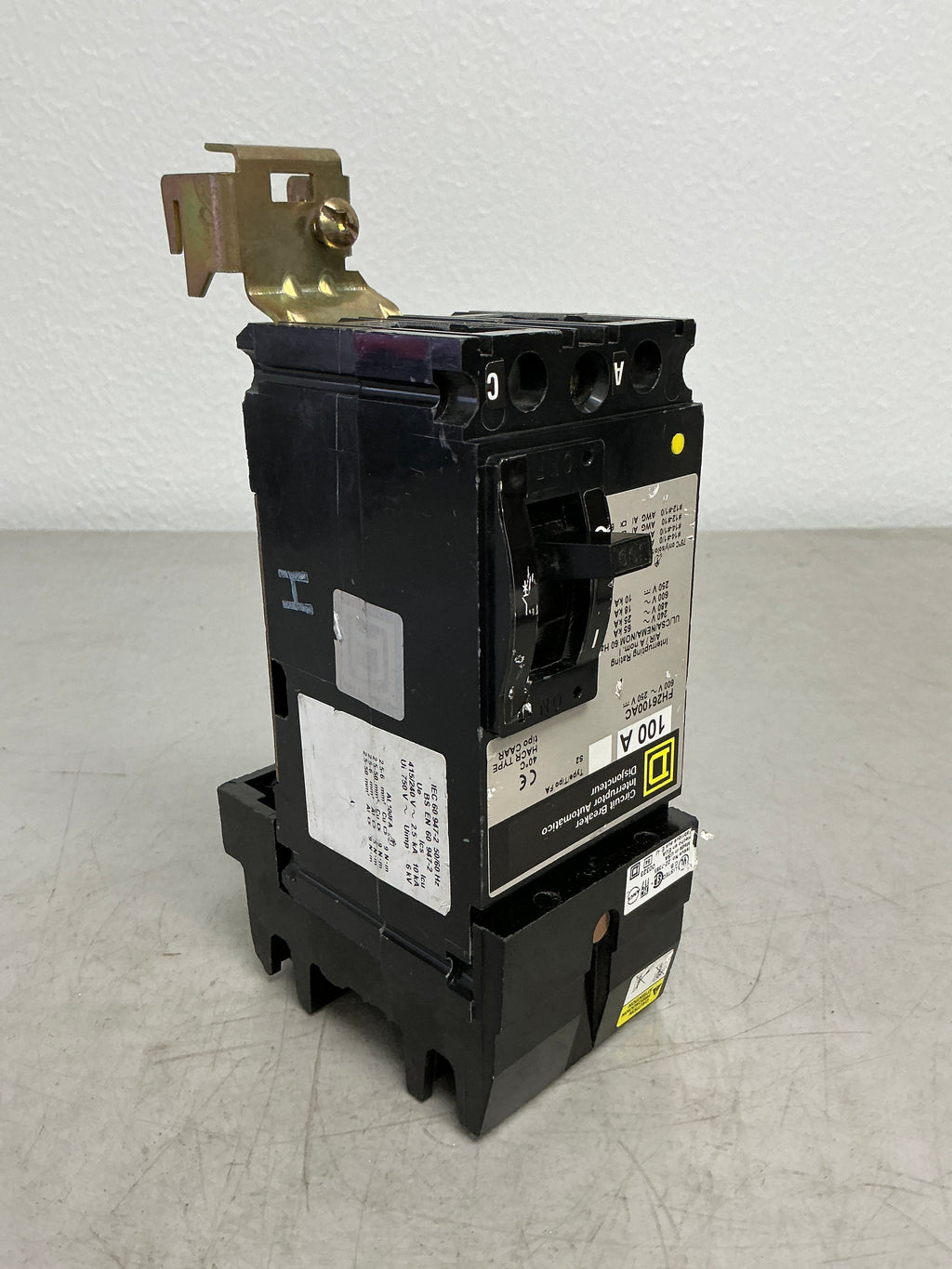 *CHIPPED* Used FH26100AC 2 Poles, 100 Amps