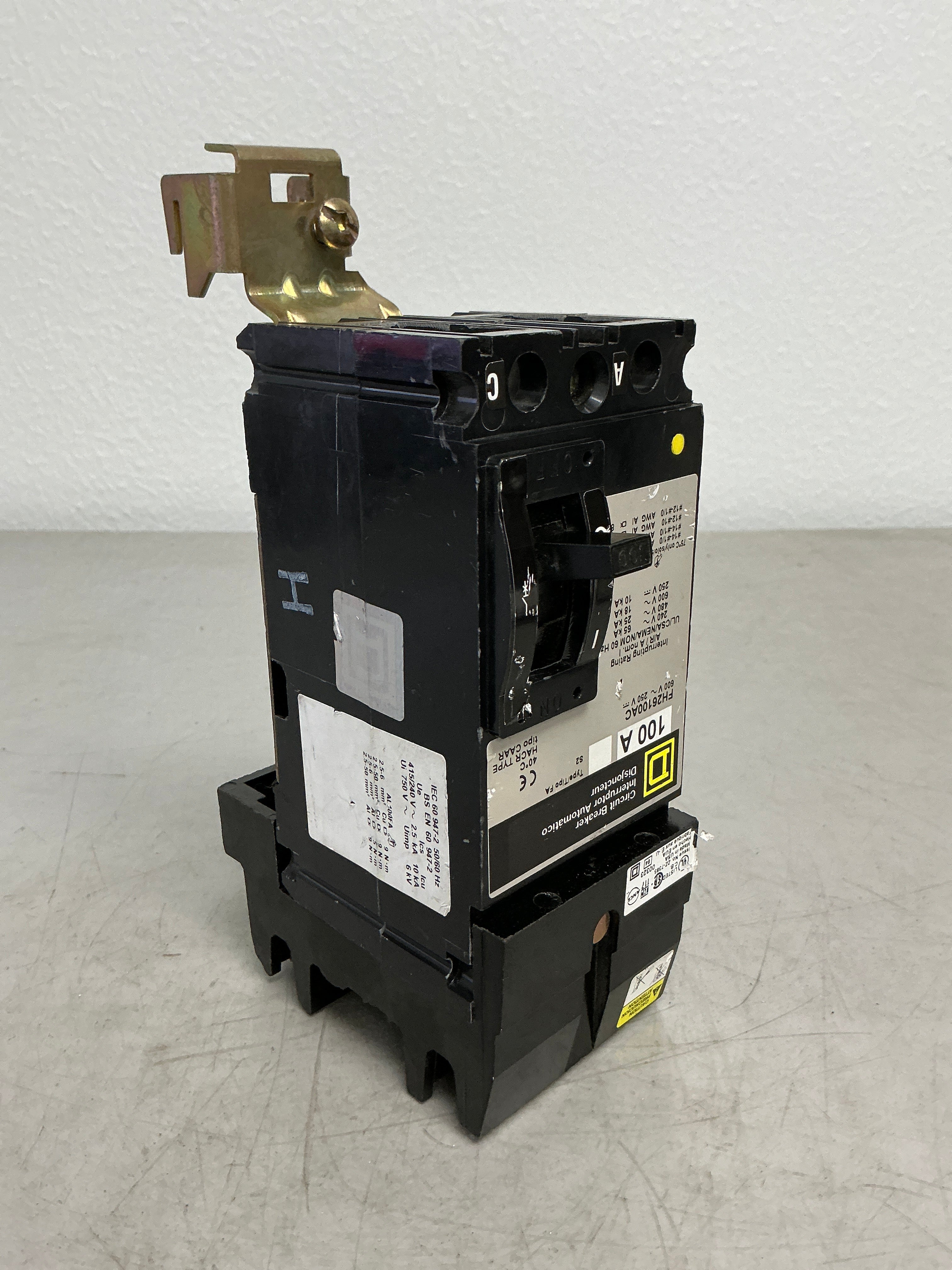 *CHIPPED* Used FH26100AC 2 Poles, 100 Amps