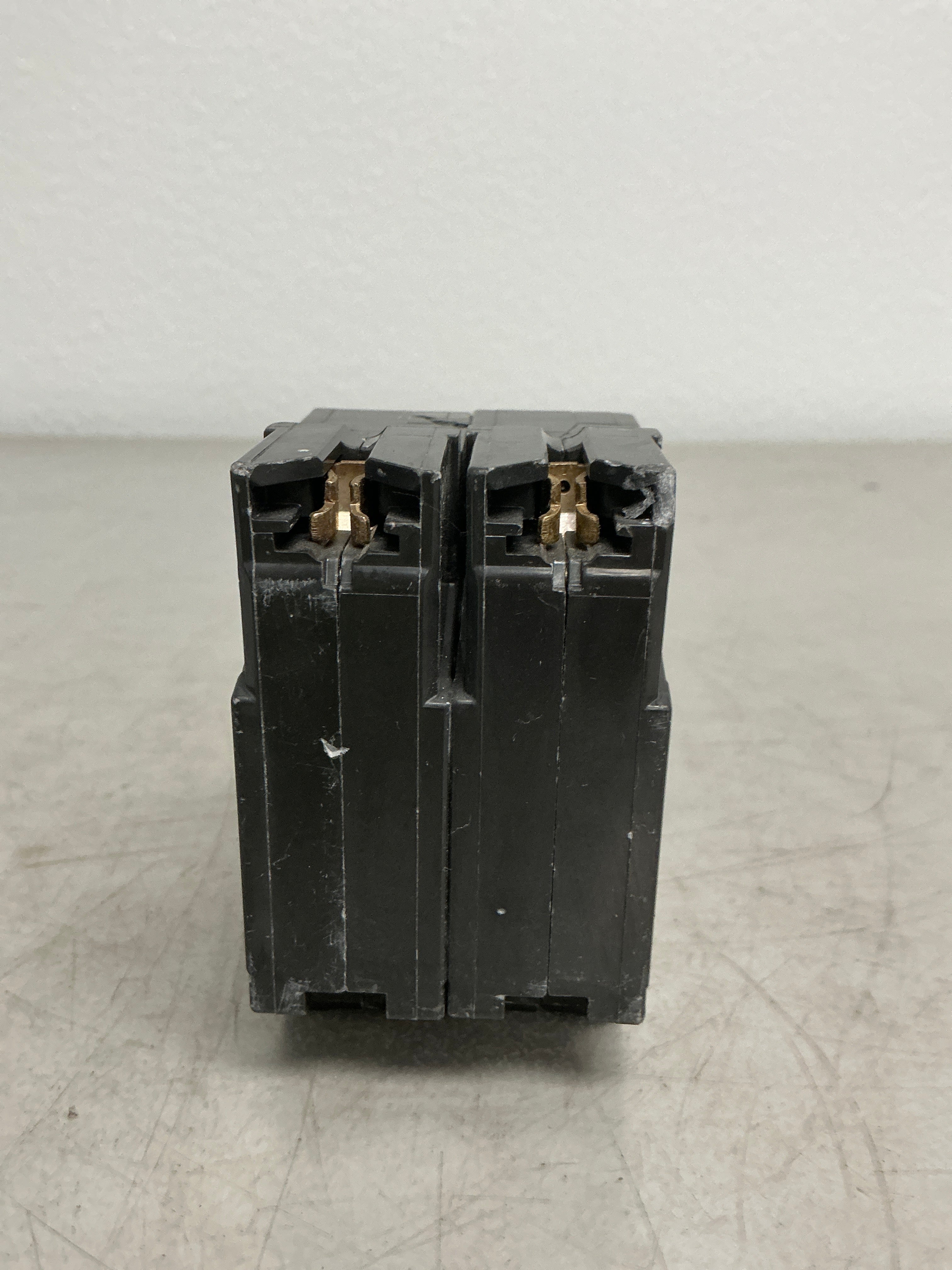Used THQL2125 2 Pole, 25 Amps, 240 Volts