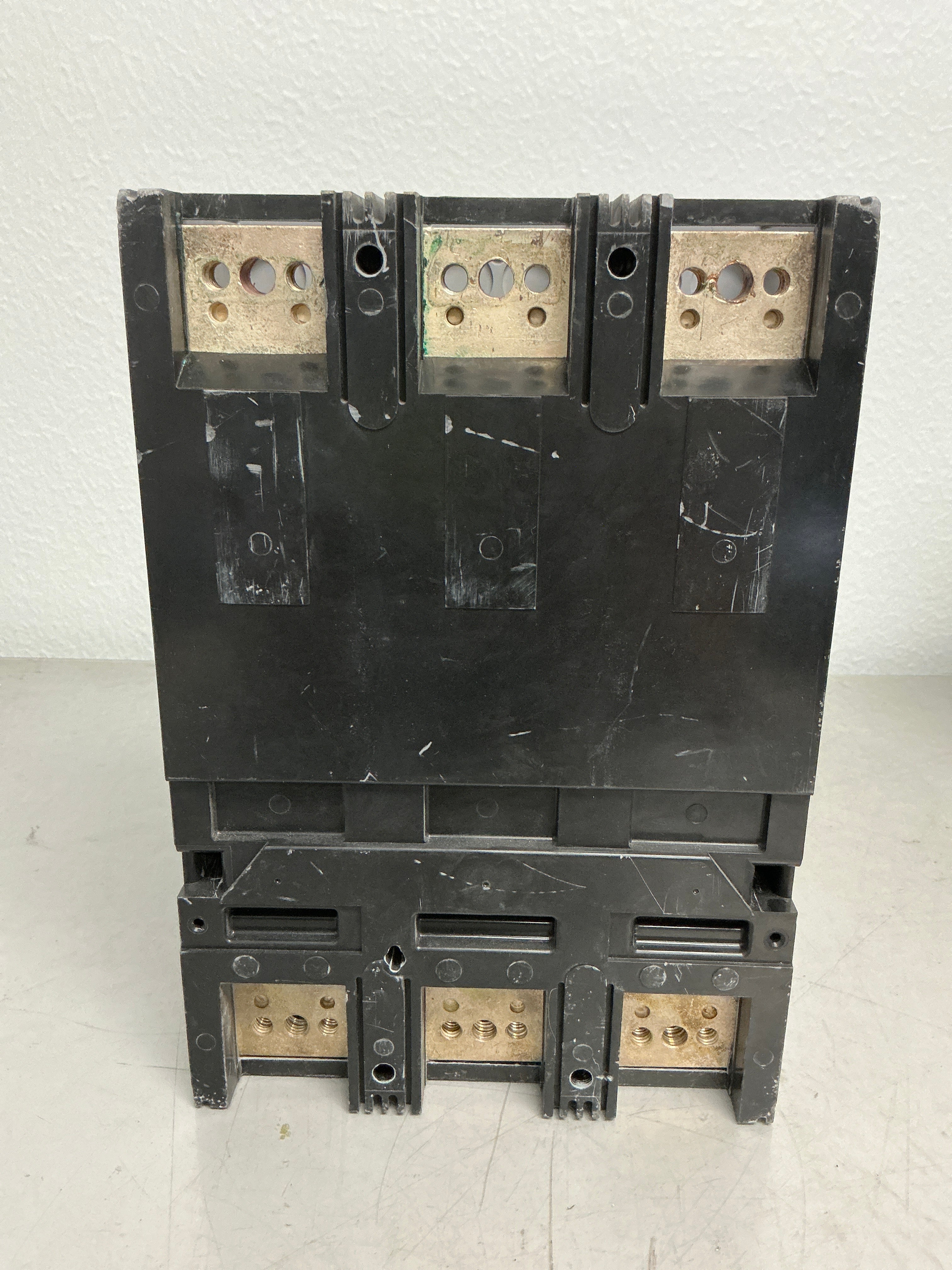 Used Siemens SHLD69600NT 3 Pole, 600 Amps, 600 Volts