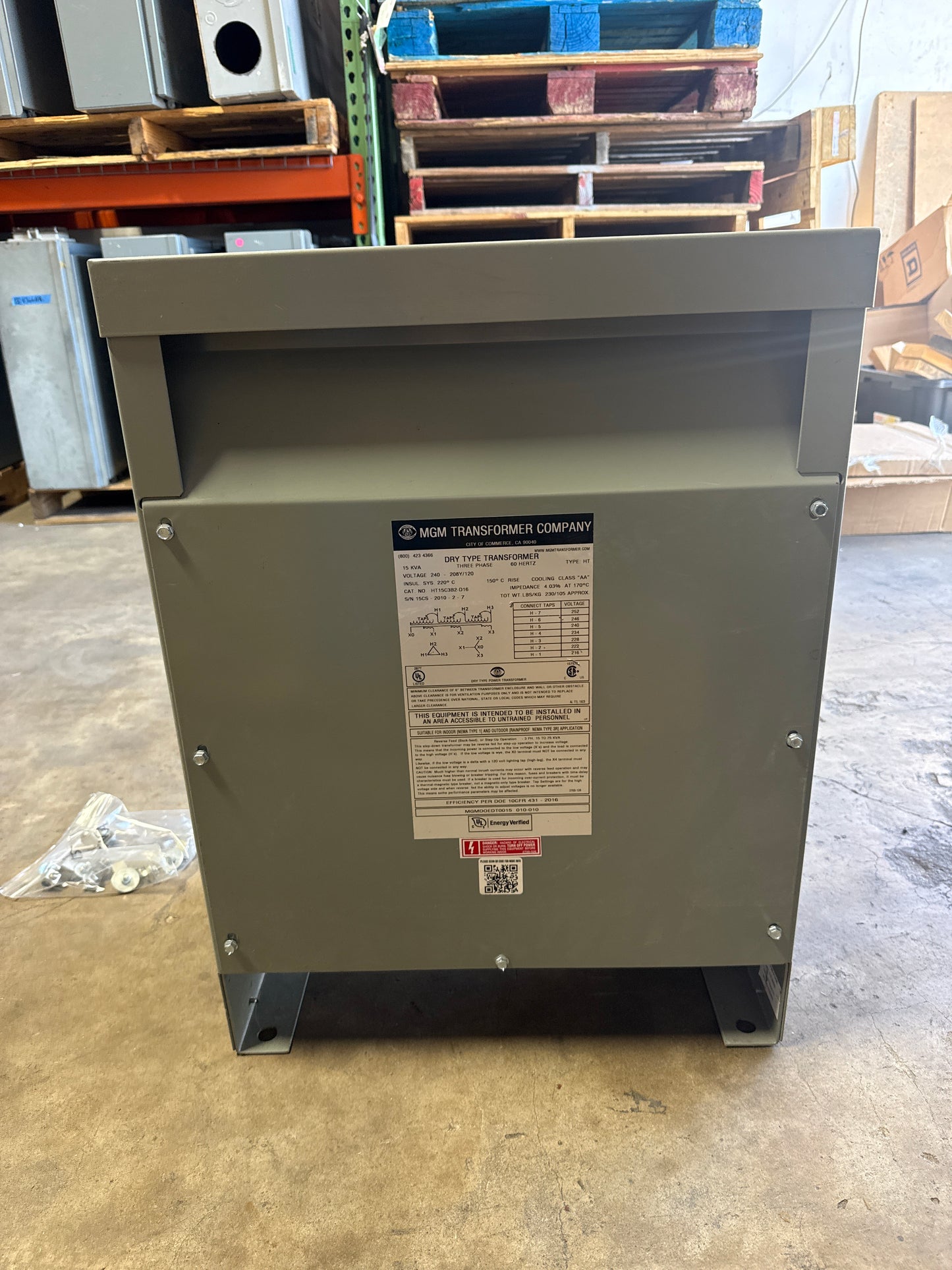 15 KVA Transformer, Primary 240, Seconday 208/120 Volts 3 Phase (item#t4)