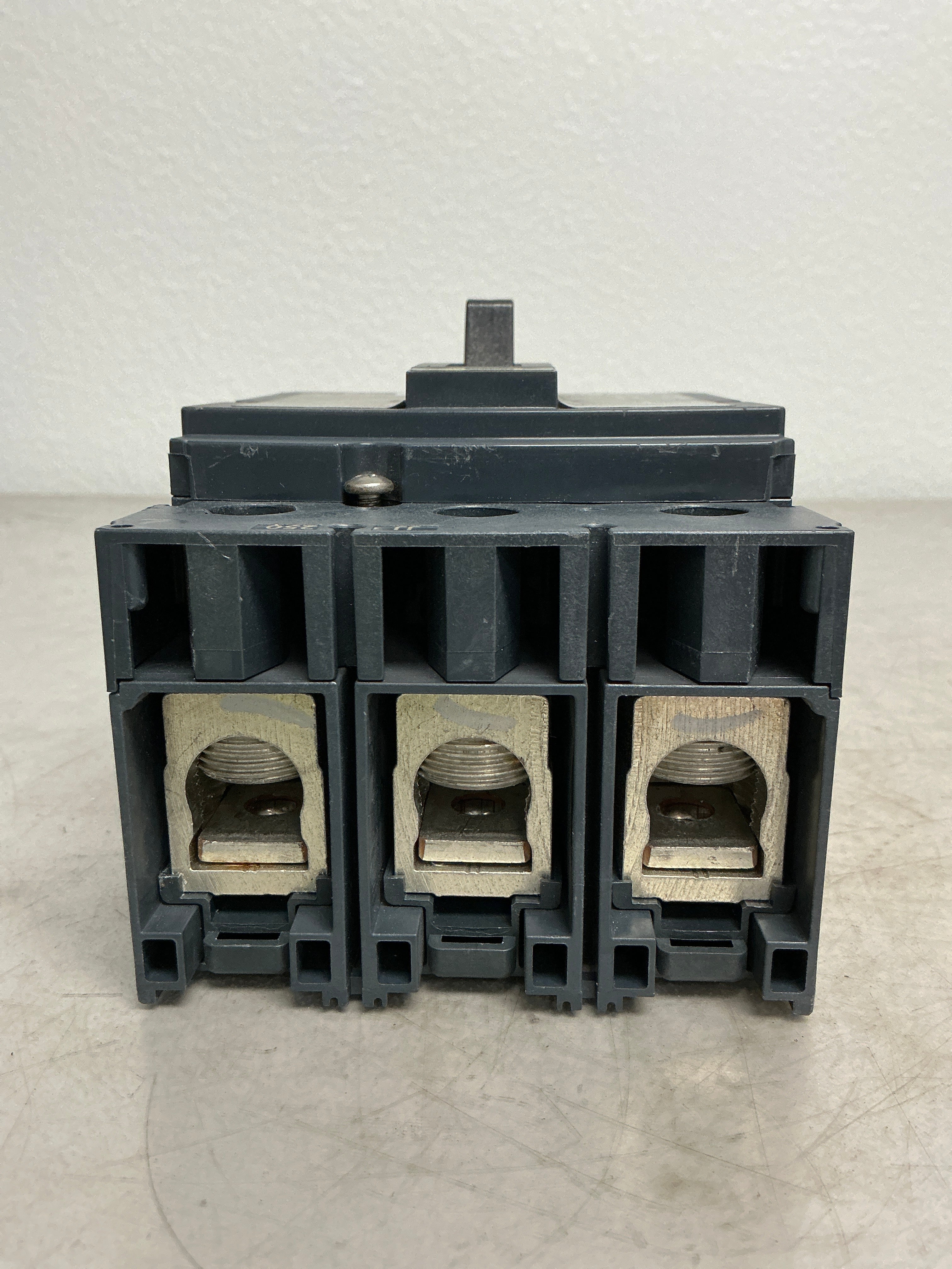 Used Square D JJL36200LY 3 Pole, 200 Amps, 600 Volts Circuit Breaker