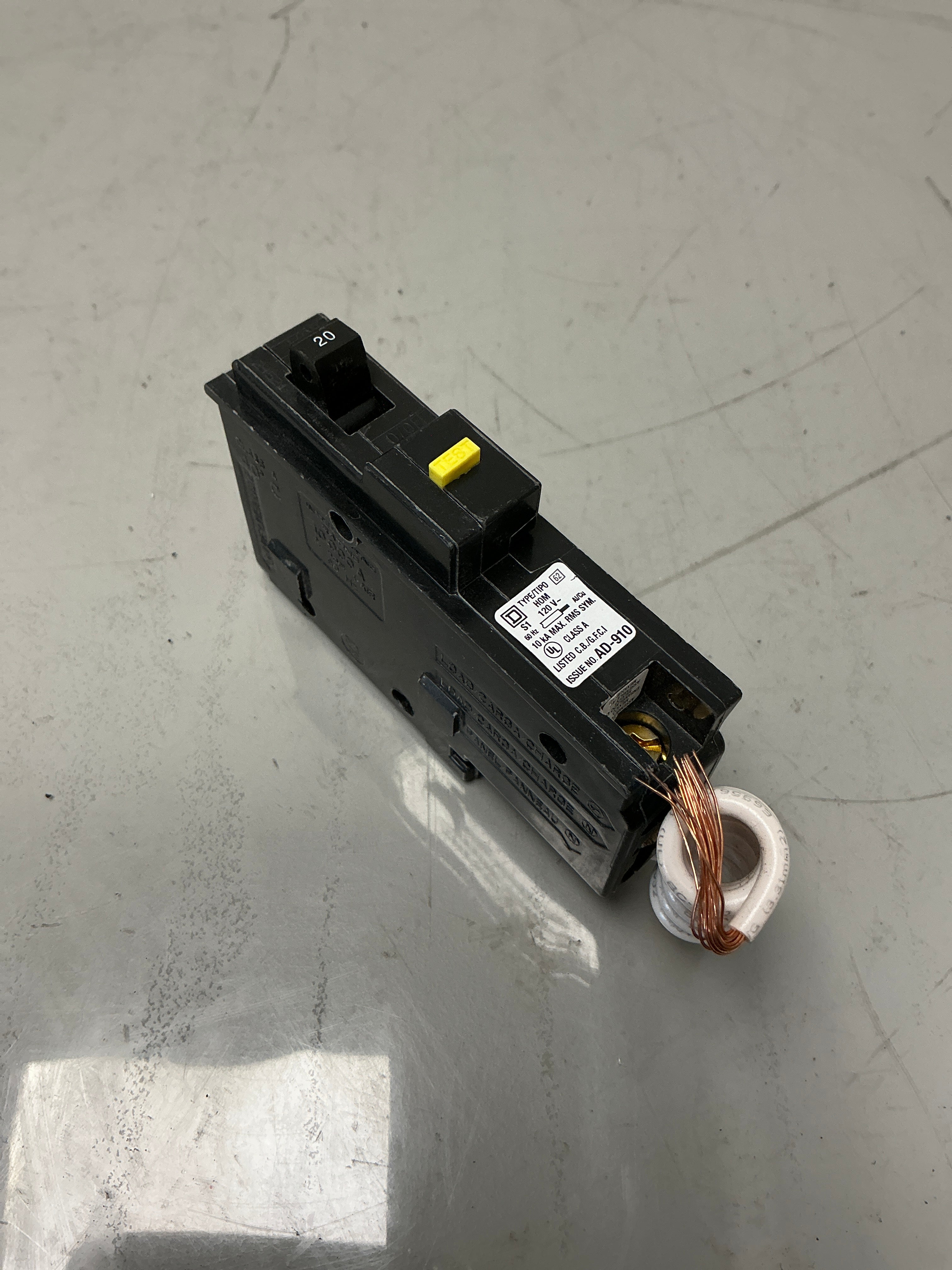 New Square D HOM120GFI 1 Pole, 20 Amps, 120 Volts Circuit Breaker