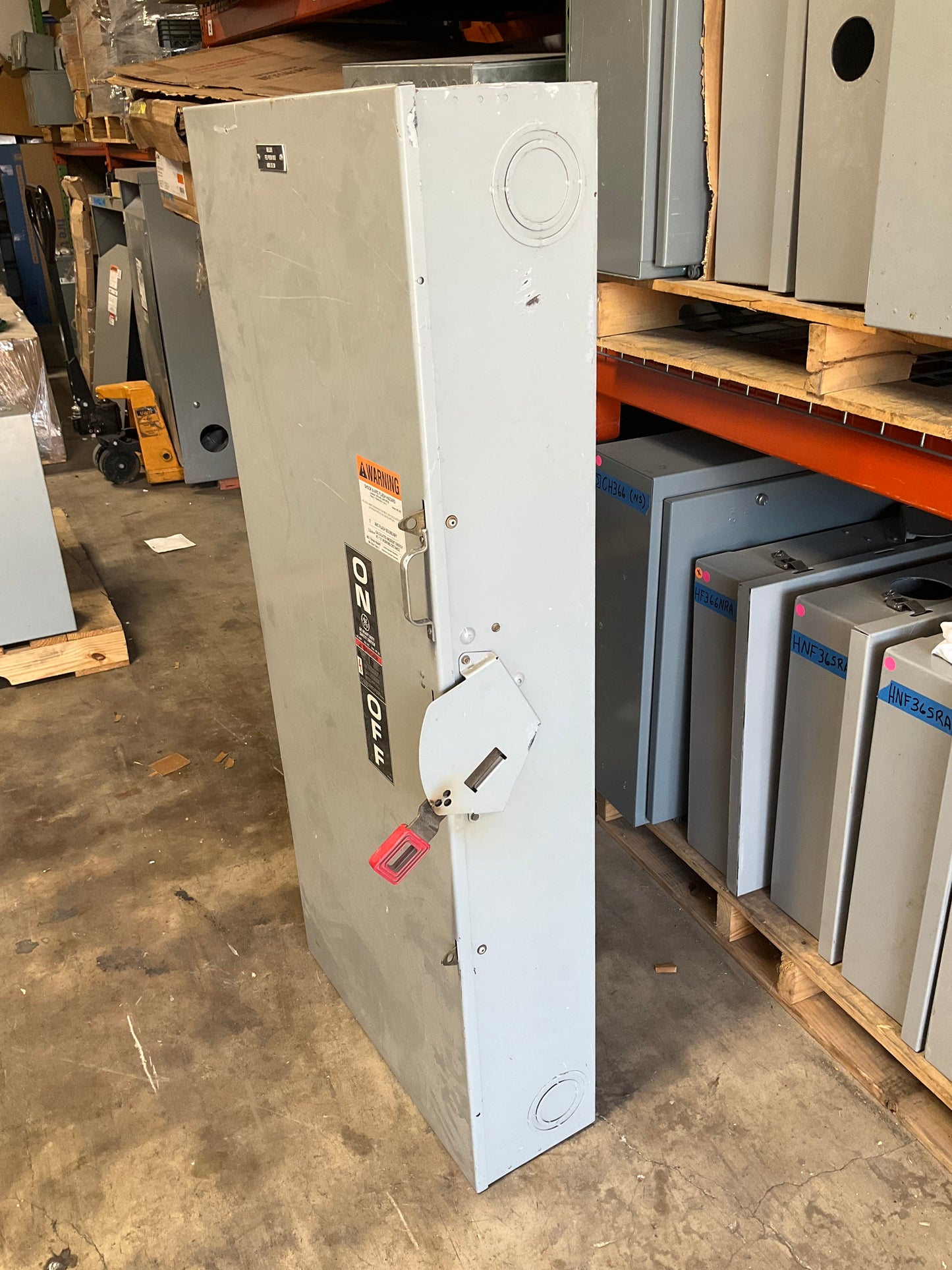 Used GE TH3365 Disconnect 400 Amp 600 Volt Fusible Indoor