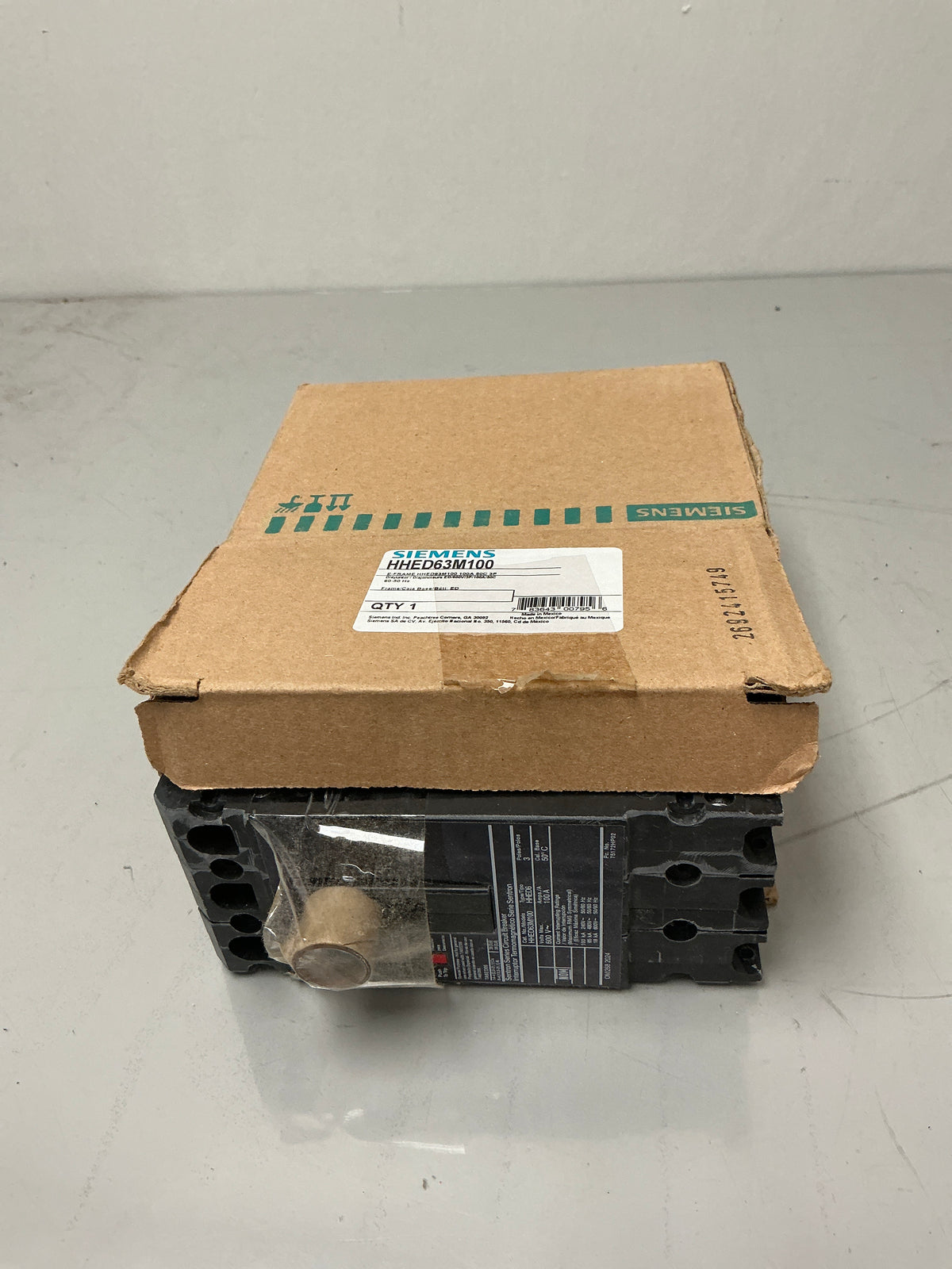 New Siemens HHED63M100 3 Pole, 100 Amps, 600 Volts Circuit Breaker