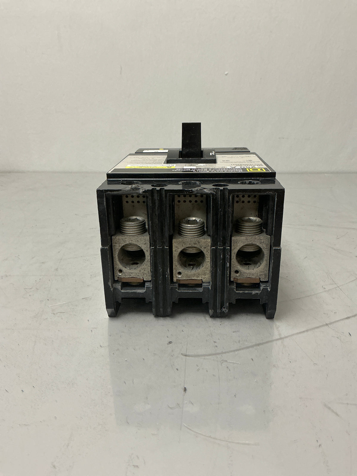 Used Square D KHL36000M8041 3 Pole, 250 Amps, 600 Volts, Circuit Breaker