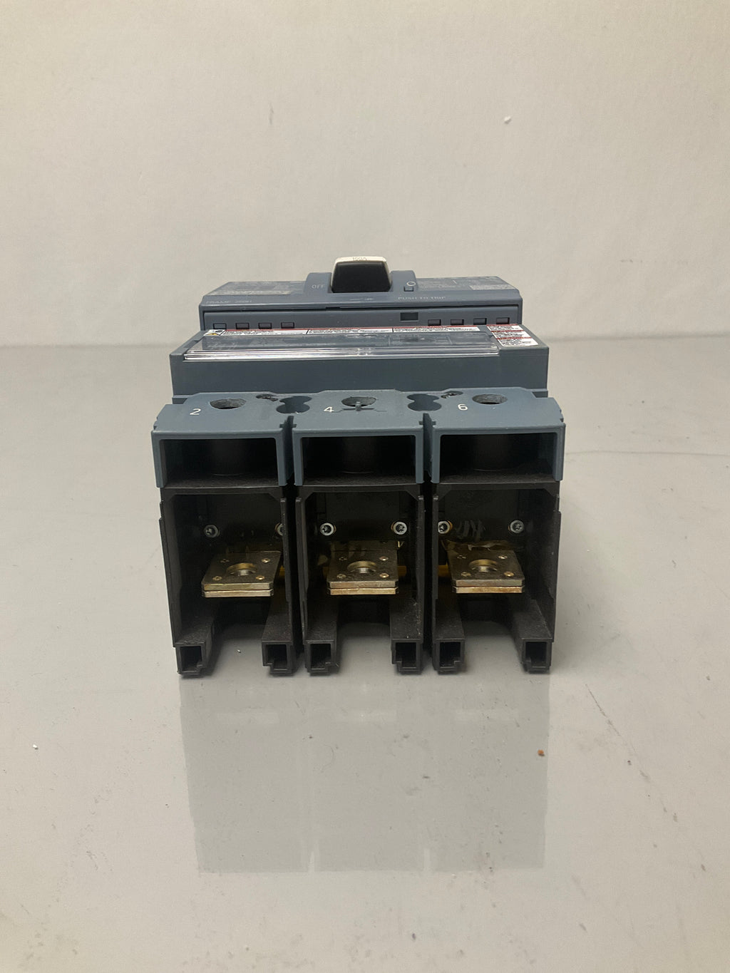 New Siemens 3VA5215-6EC31-0AA0 3 Pole, 150 Amps, 600 Volts Circuit Breaker