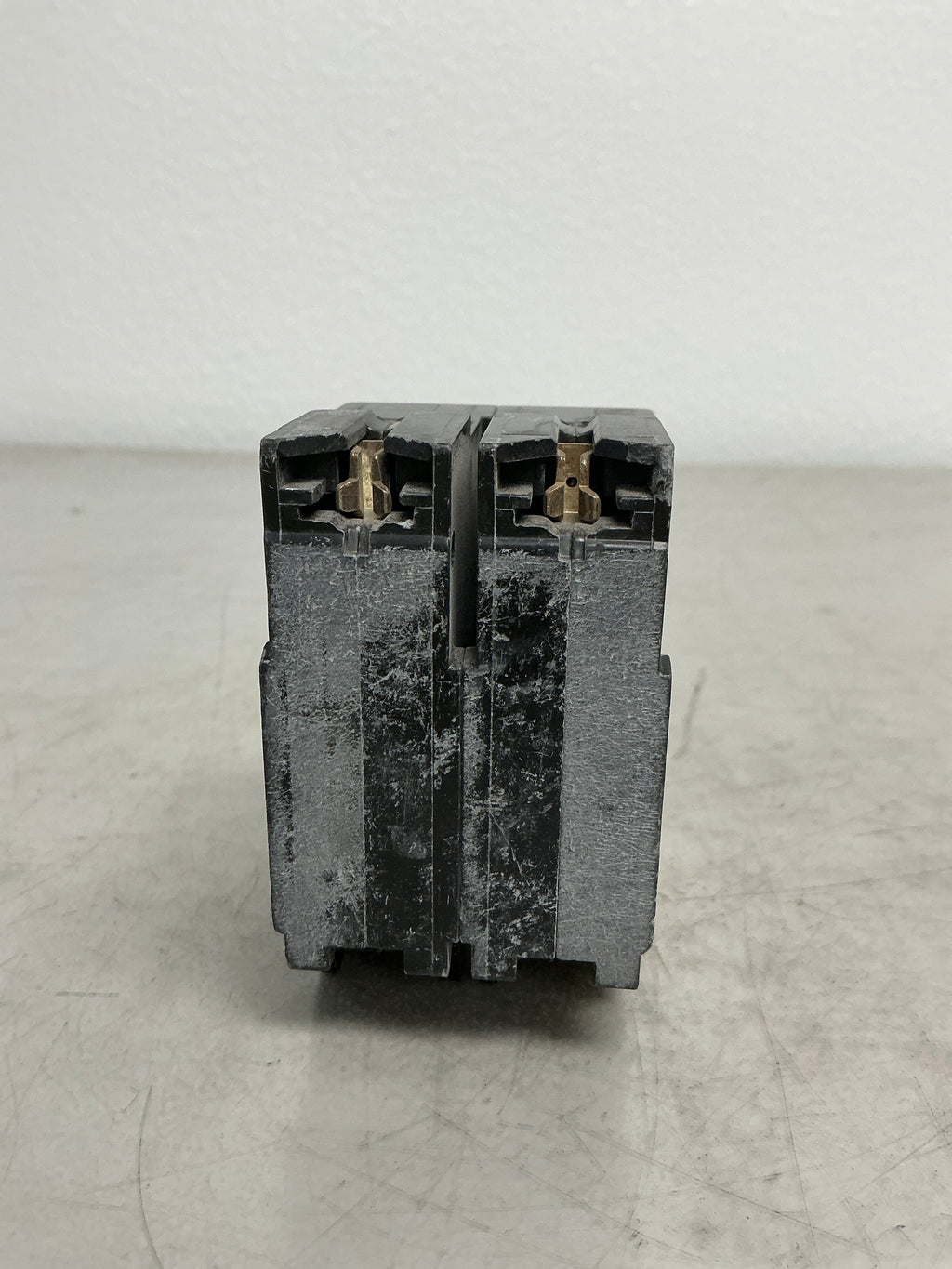 Used THQL21125 2 Pole, 125 Amps, 240 Volts