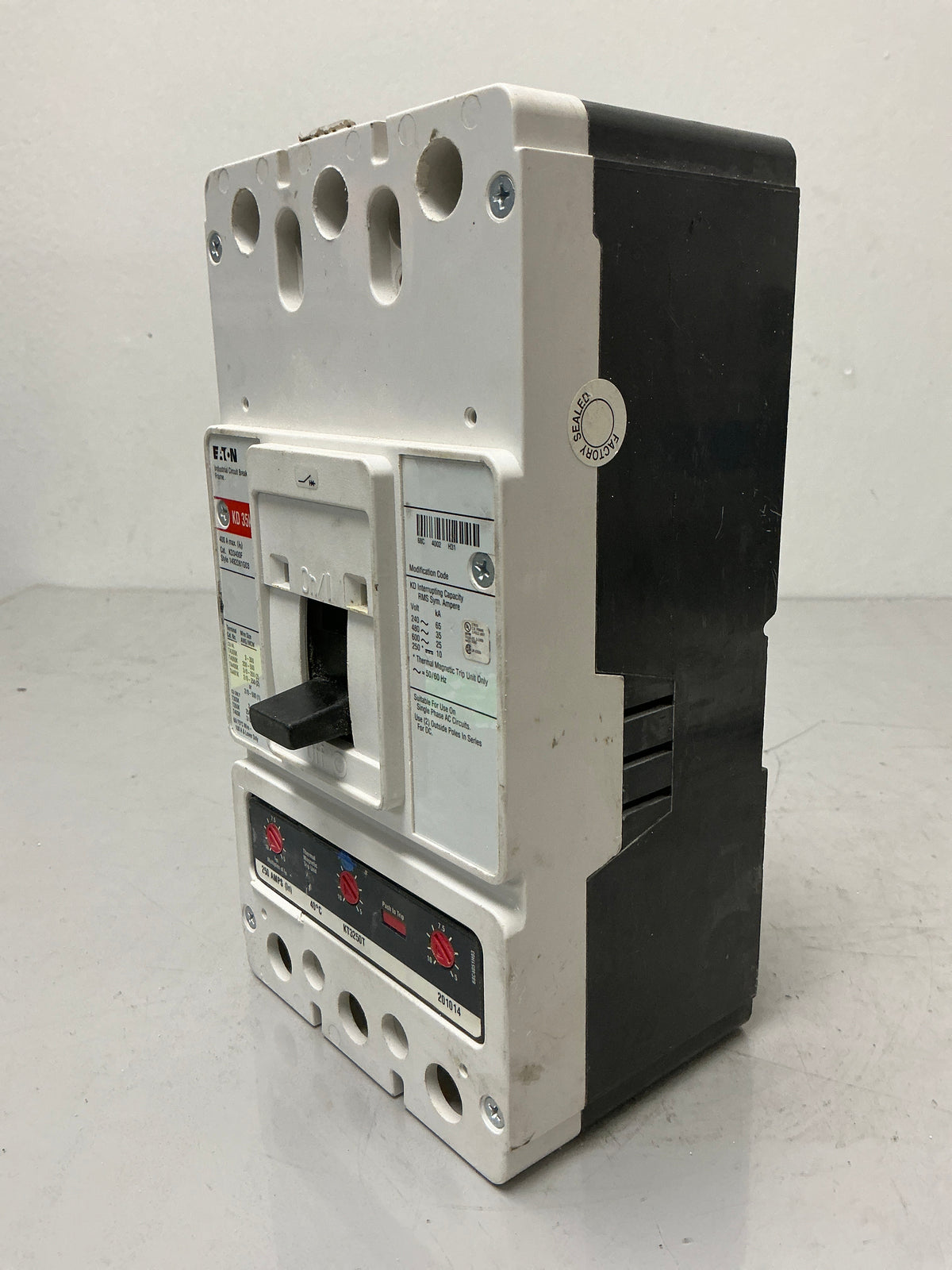 Used Eaton KD3400 3 Pole, 250 Amps, 600 Volts Circuit Breaker