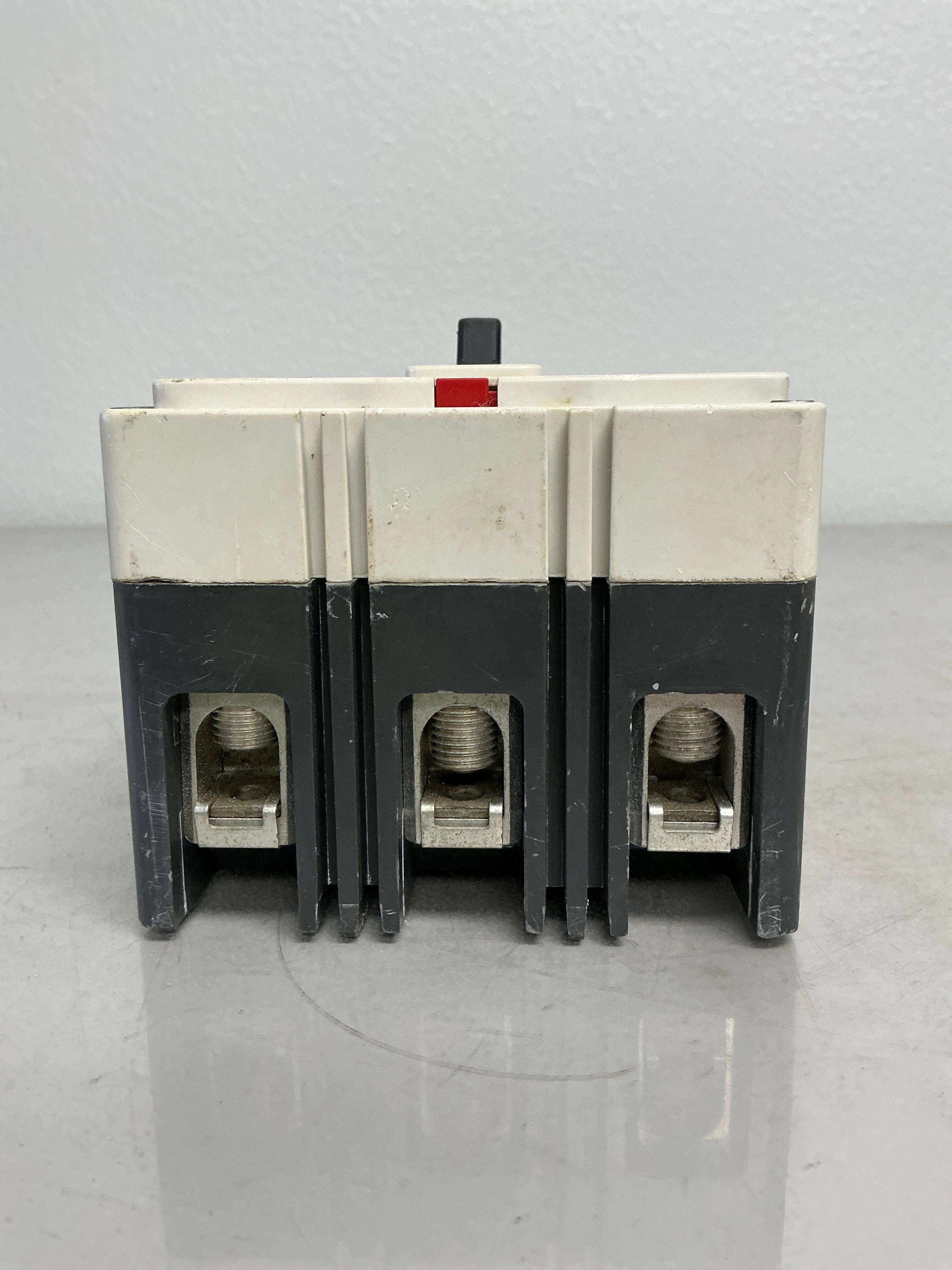 Used Eaton EDS3200BP10 3 Pole, 200 Amps, 240 Volts