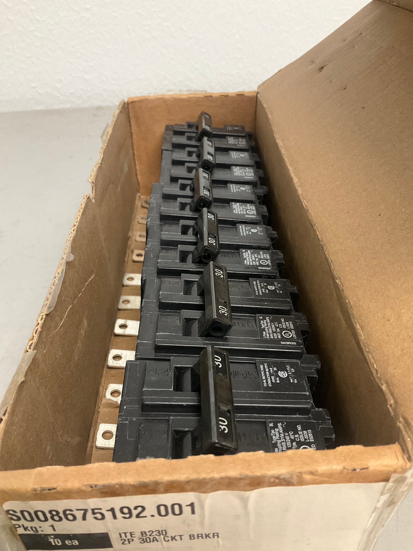 New Siemens B230 2 Poles, 30 Amps, 240 Volts