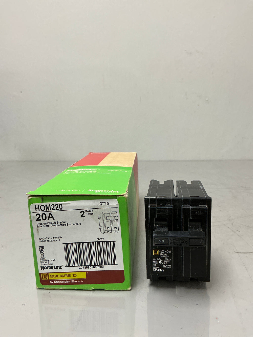 New Square D HOM220 2 Pole, 20 Amps, 240 Volts Circuit Breaker