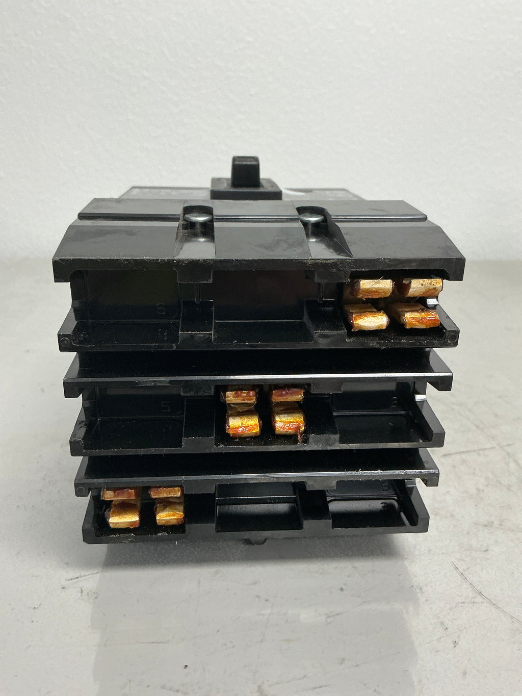 *CHIPPED* Used Square D QBA32150 3 Pole, 150 Amps, 240 Volts