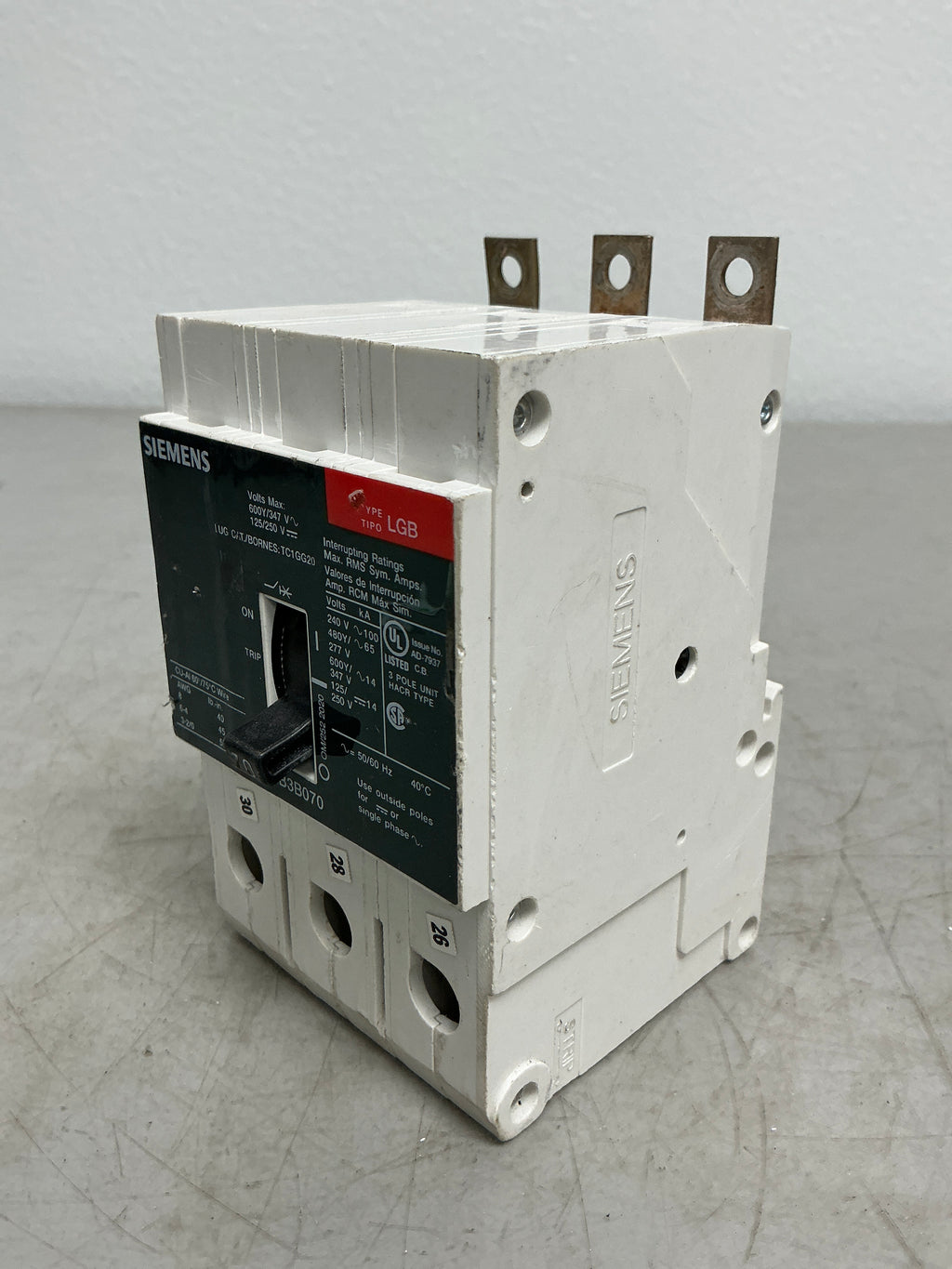 *CHIPPED* Used Siemens LGB3B070 3 Pole, 70 Amps, 480 Volts