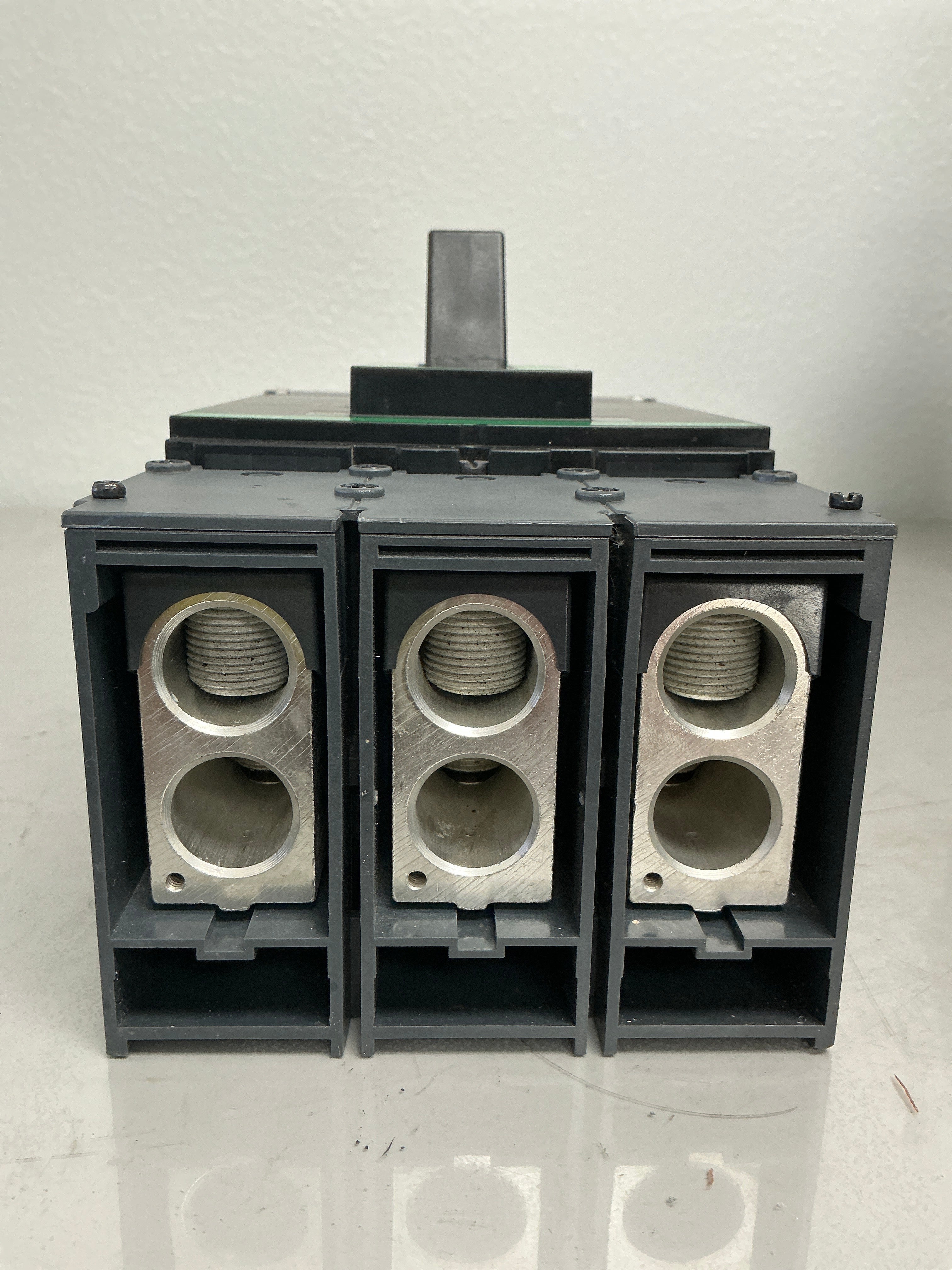 New Square D LJL36400CU33X 3 Pole, 400 Amps Circuit Breaker