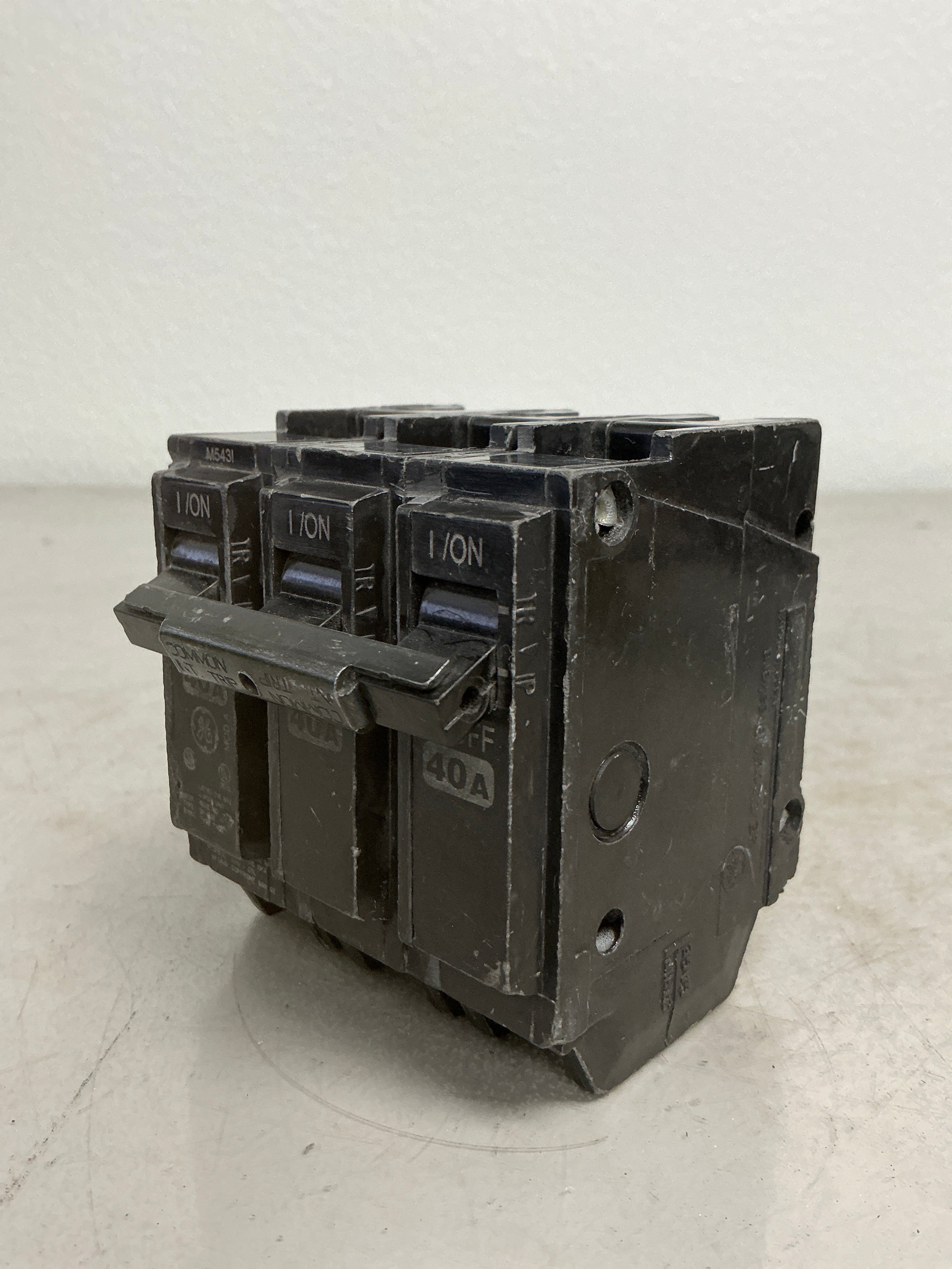 Used THQL32040 3 Pole, 40 Amps, 240 Volts