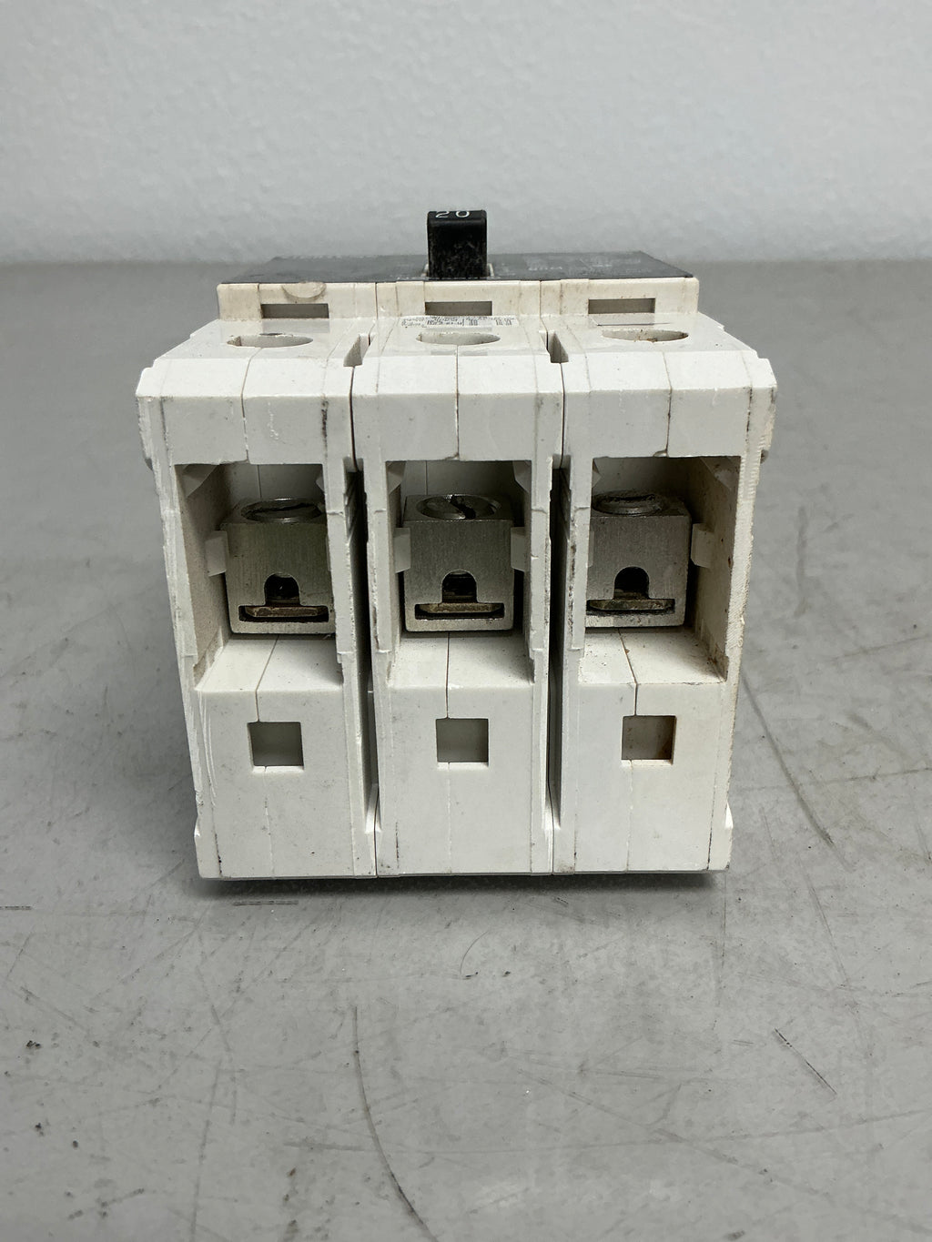 Used Siemens NGB3B020 3 Poles, 20 Amps, 480 Volts