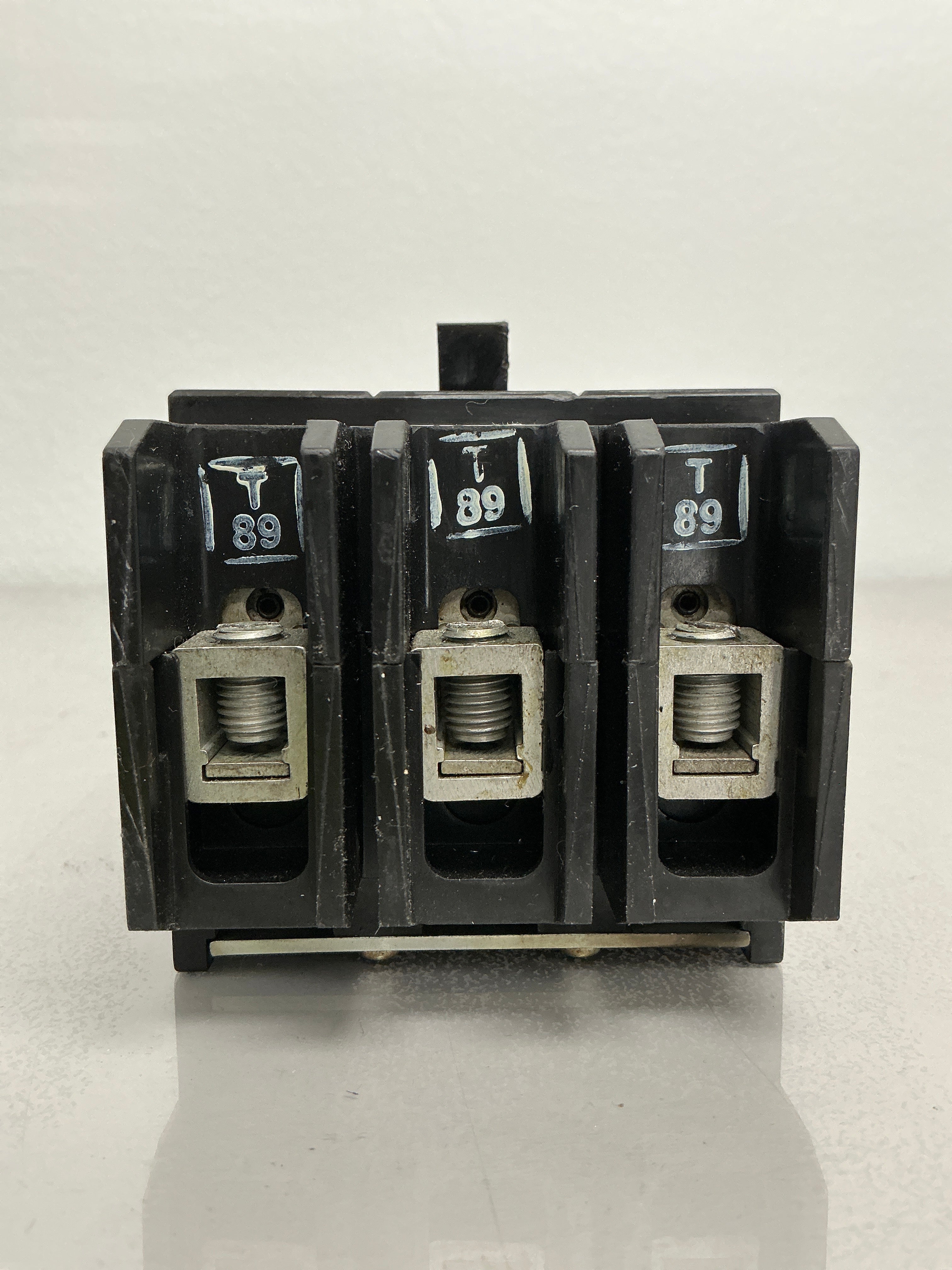 Used GHB3040 3 Pole, 40Amps, 277/480 Volts