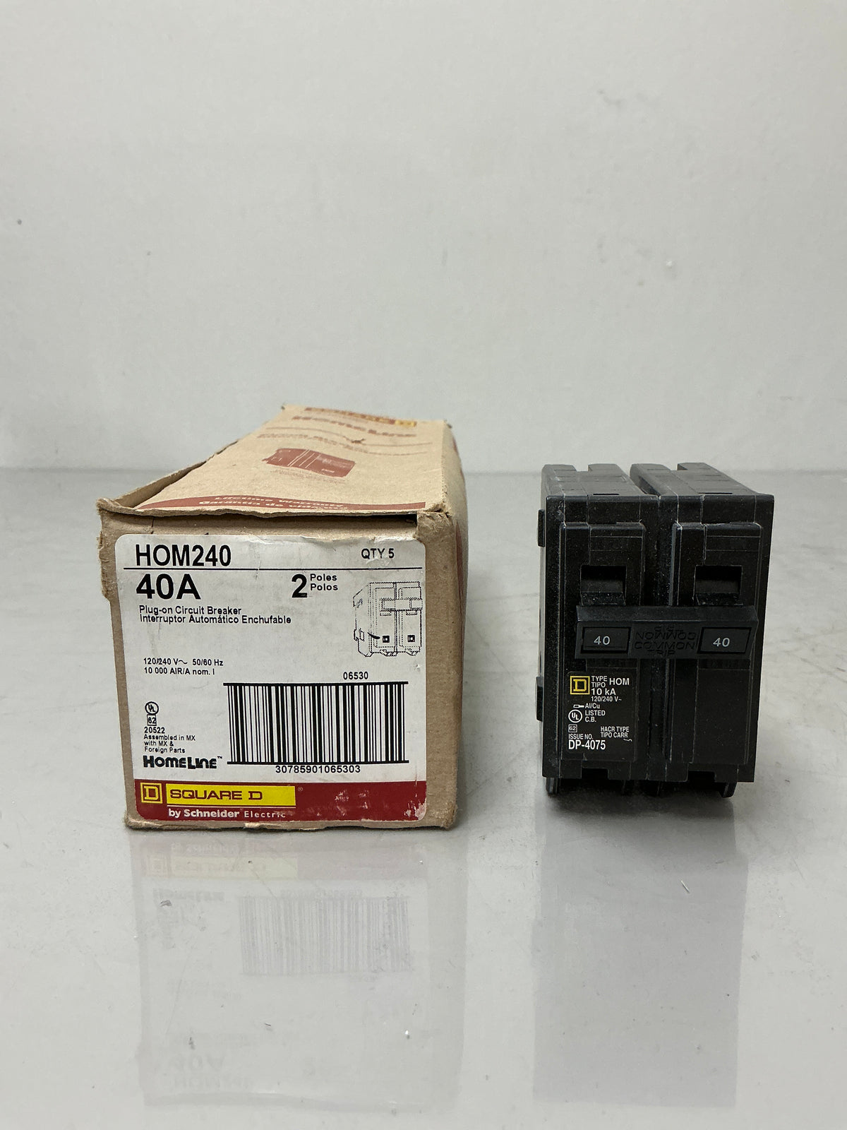 New Square D HOM240 2 Pole, 40 Amps, 240 Volts, Circuit Breaker