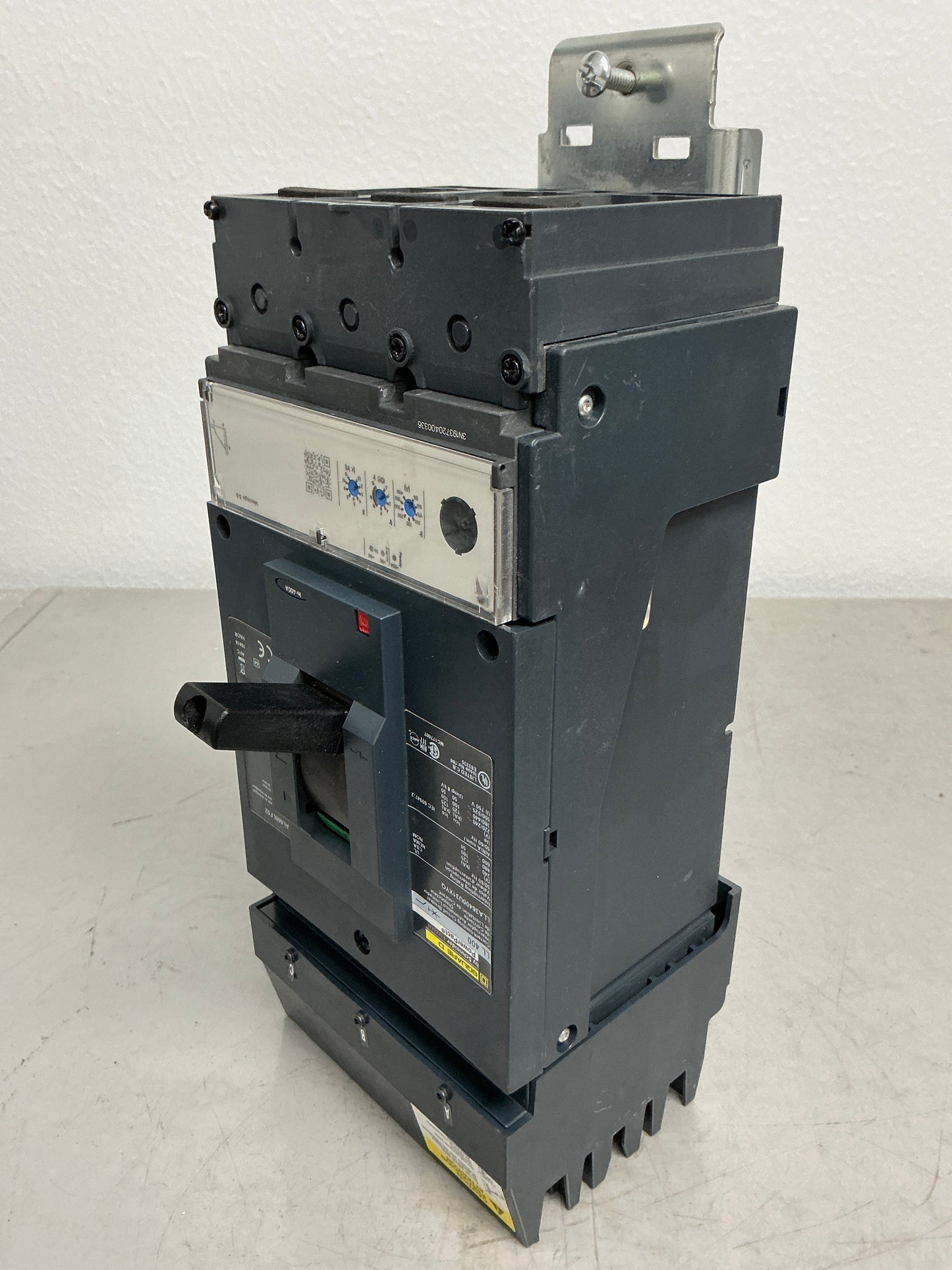 New Square D LLA36400U31XYQ (LLA36400) 3 pole, 400 Amps, 600 Volts