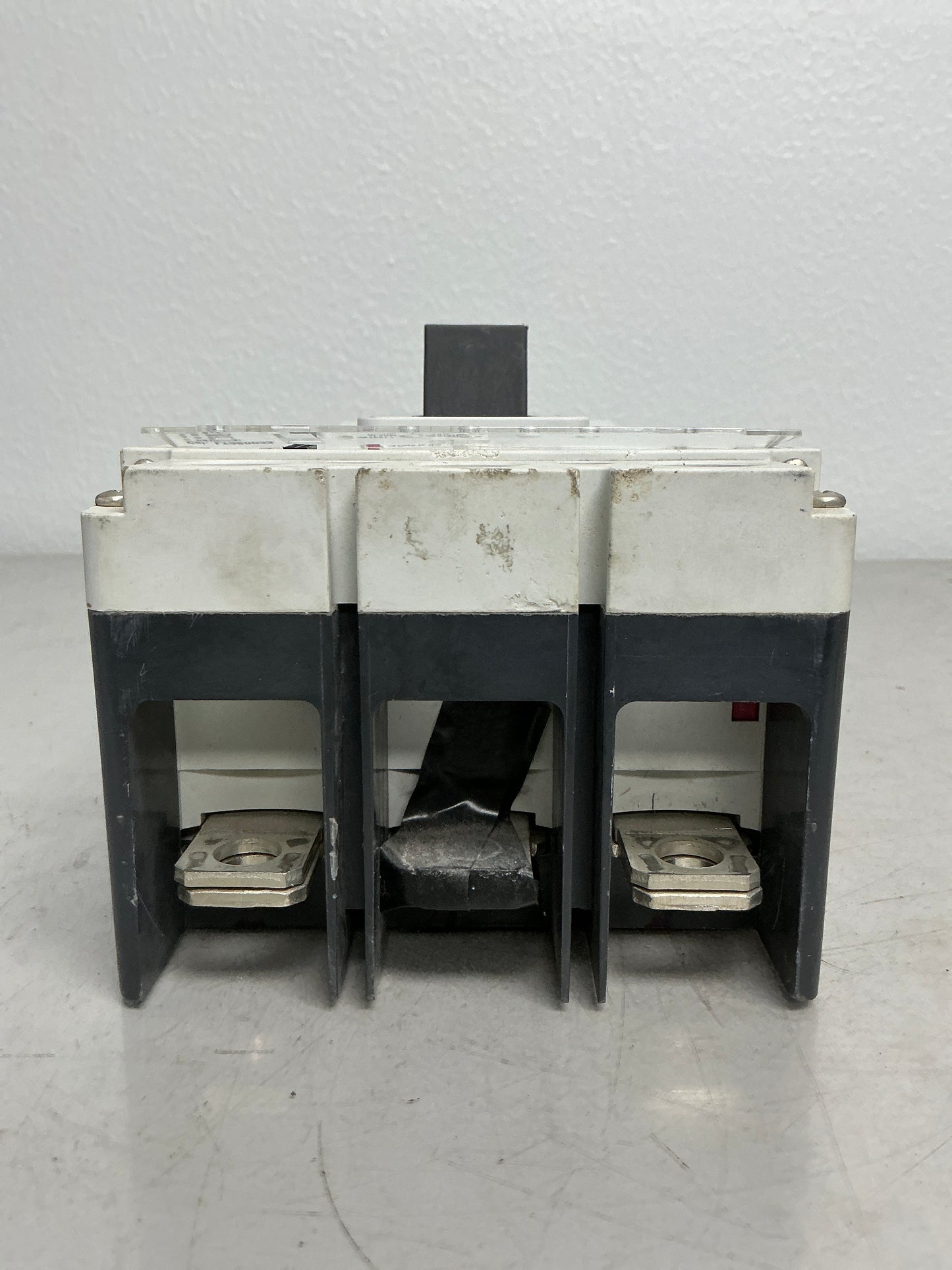 Used Eaton LGE3630NN 3 Pole, 630 Amps