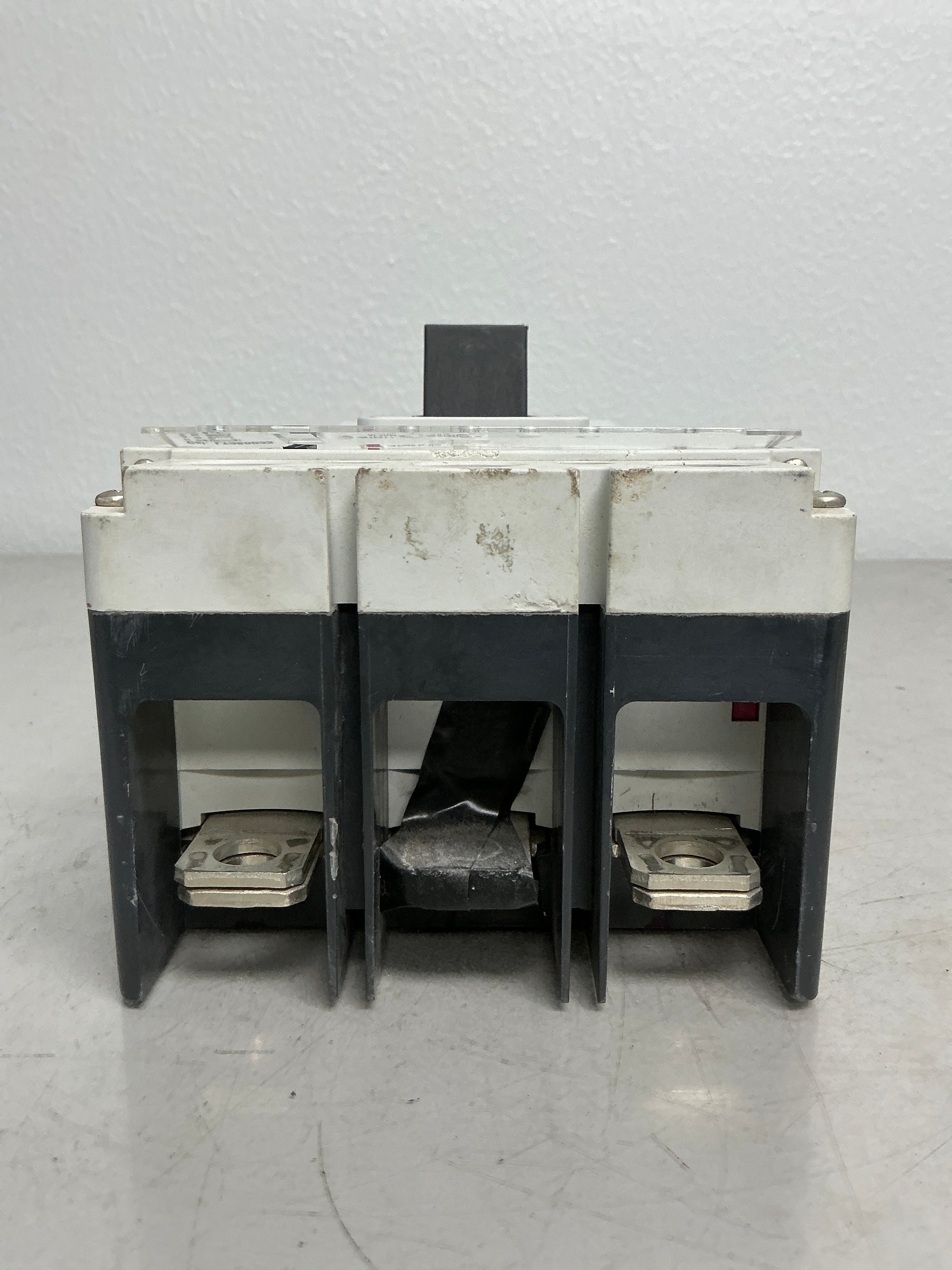 Used Eaton LGE3630NN 3 Pole, 630 Amps