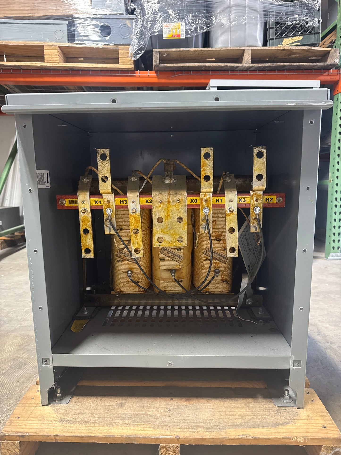 New Square D 15 KVA Transformer, Primary 480, Seconday 208/120 Volts (item#t12)